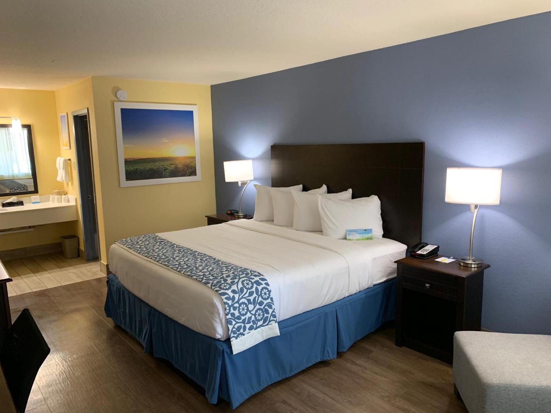 SureStay Plus by Best Western Beaumont photo 18