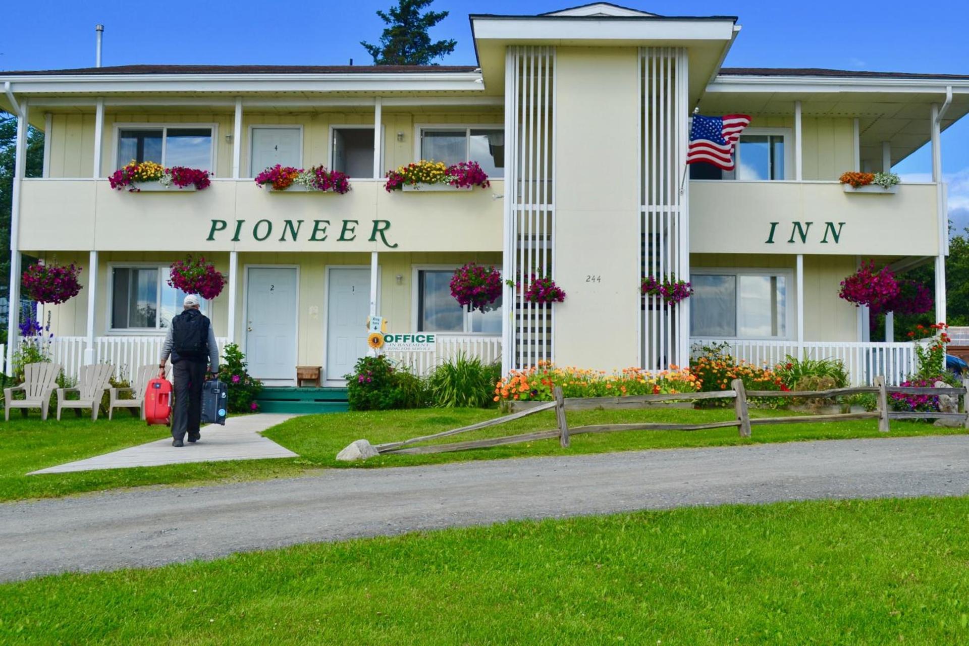 Pioneer Inn Downtown photo 39