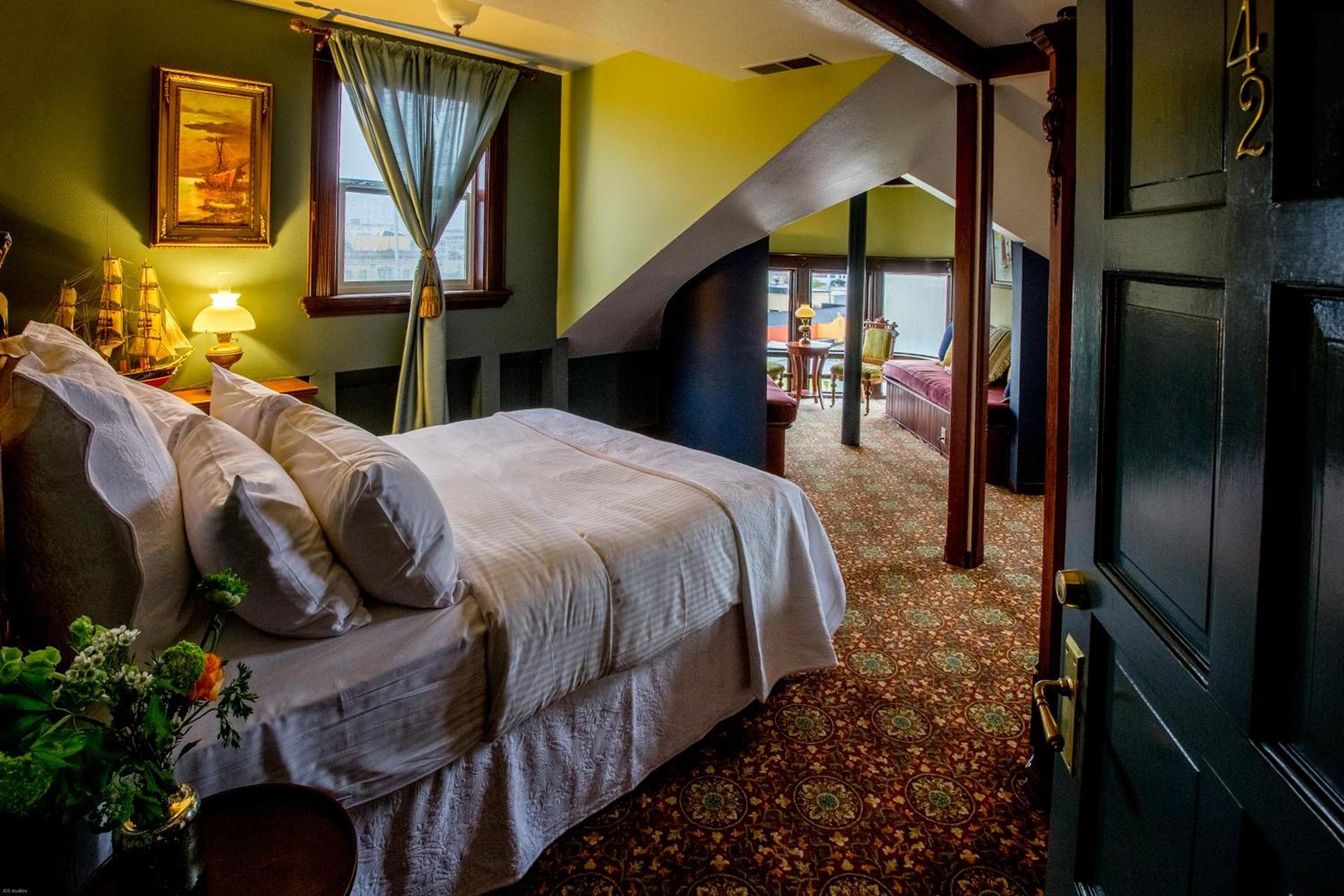 The Inn at 2nd & C photo 8