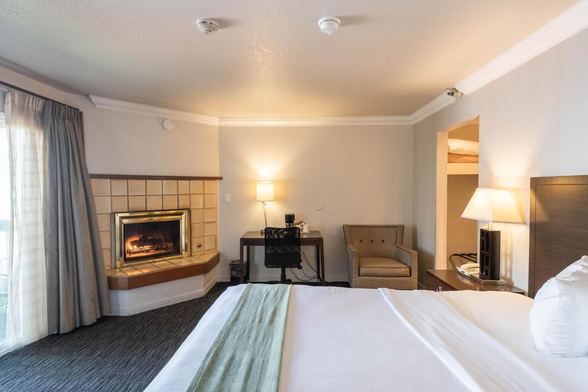 Cannery Row Inn photo 7