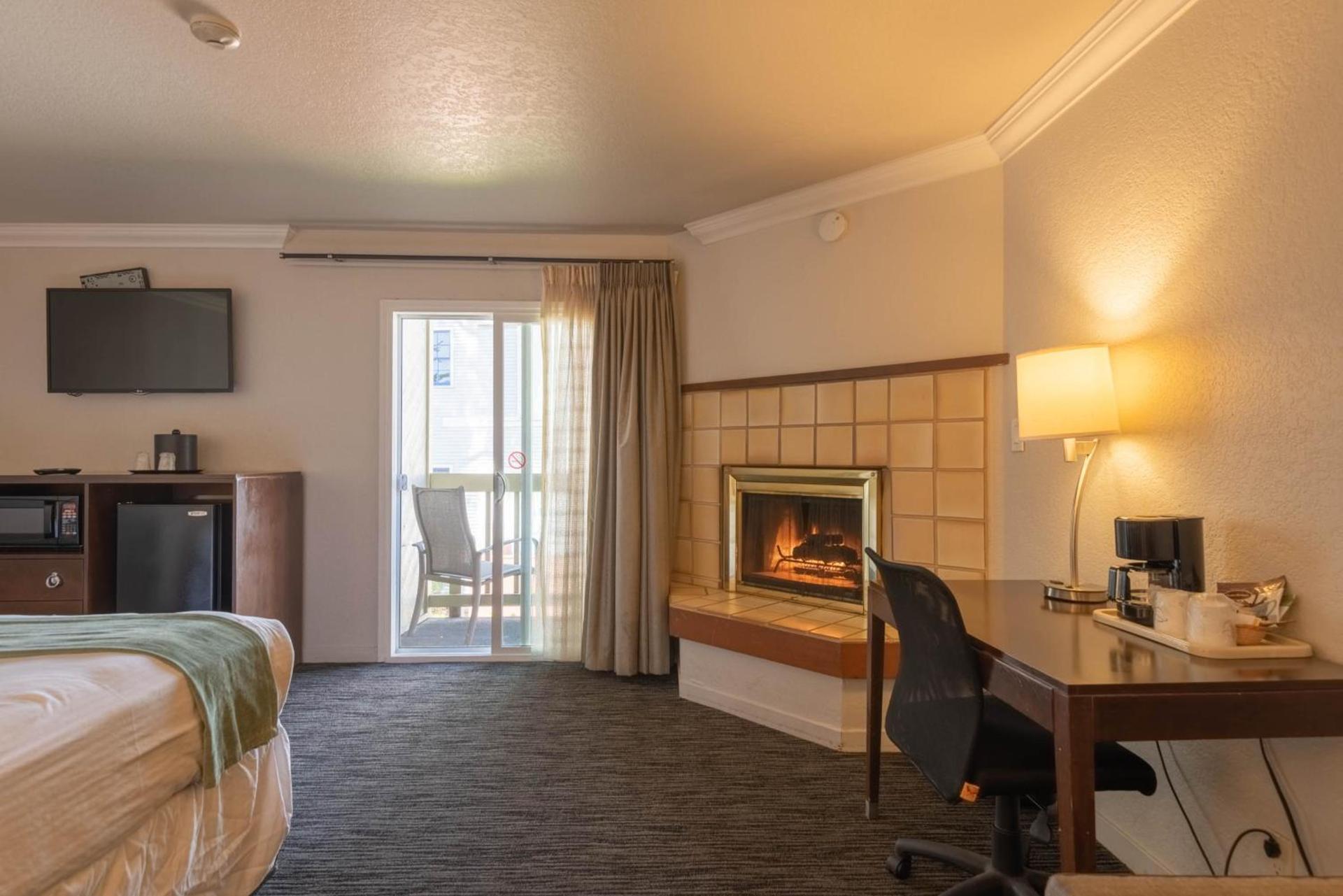 Cannery Row Inn photo 3