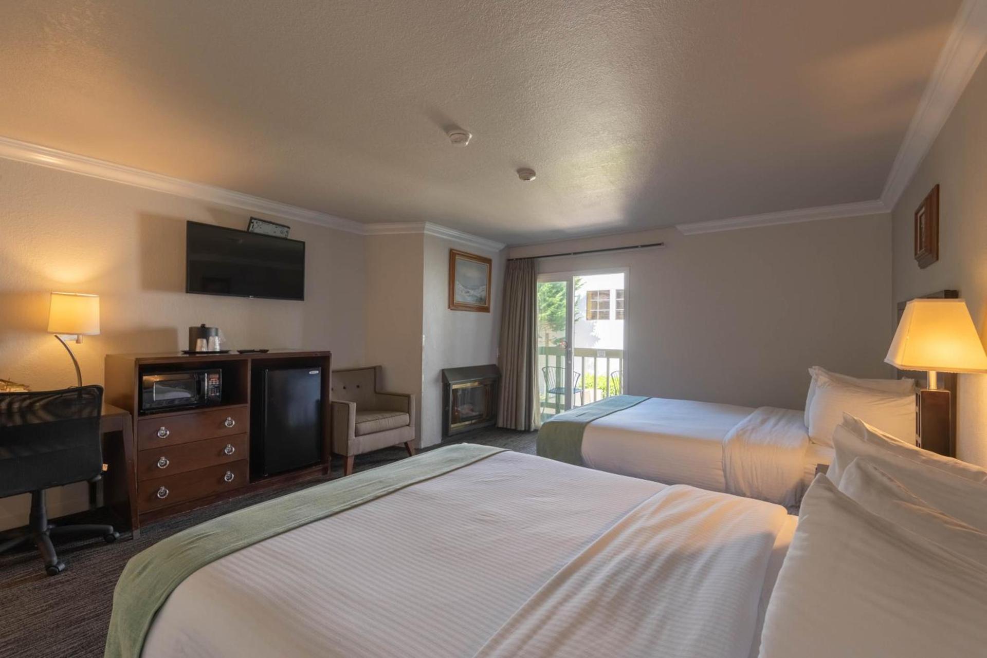 Cannery Row Inn photo 17
