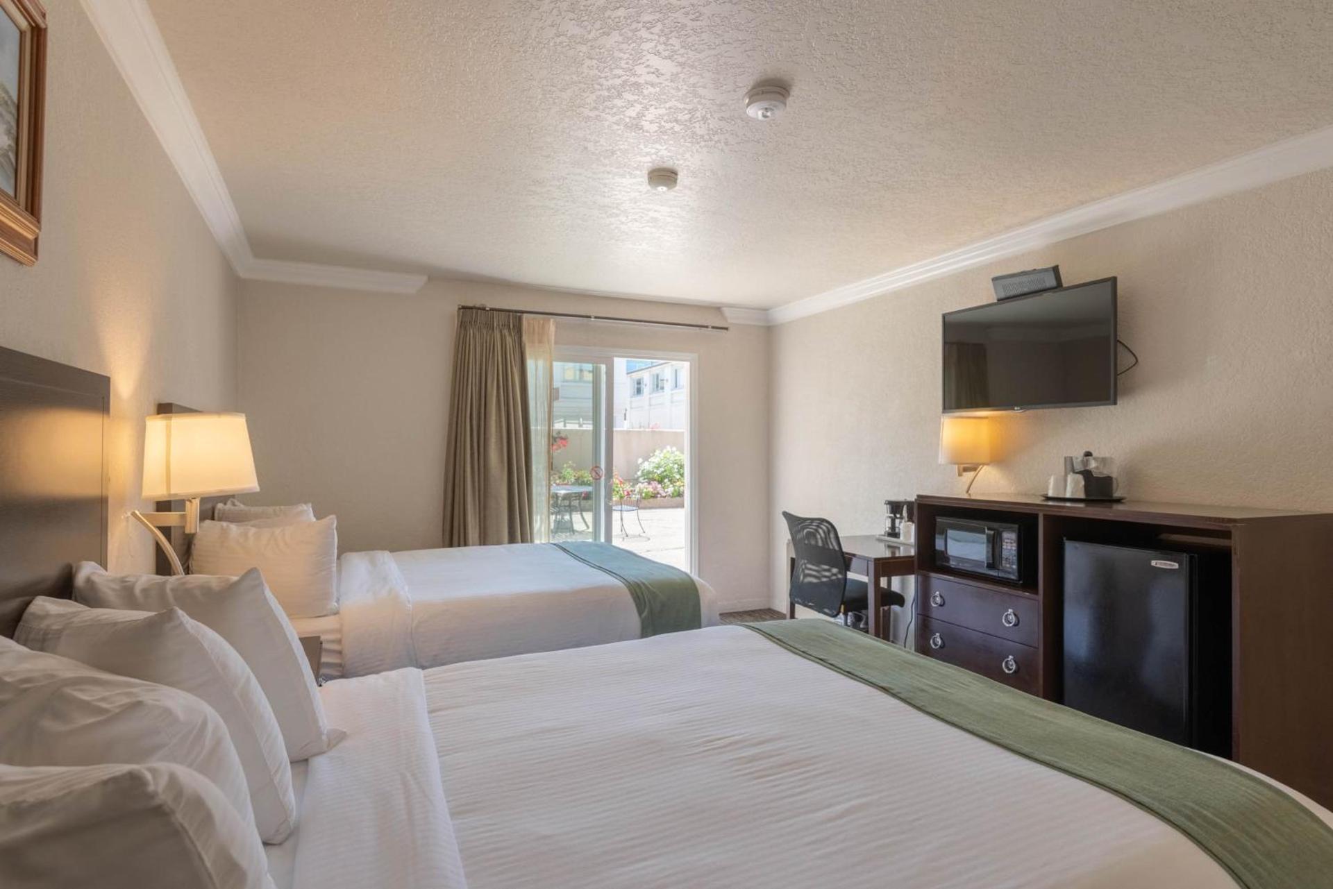 Cannery Row Inn photo 11