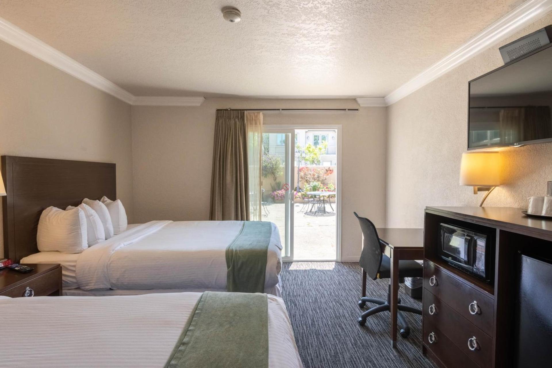 Cannery Row Inn photo 12