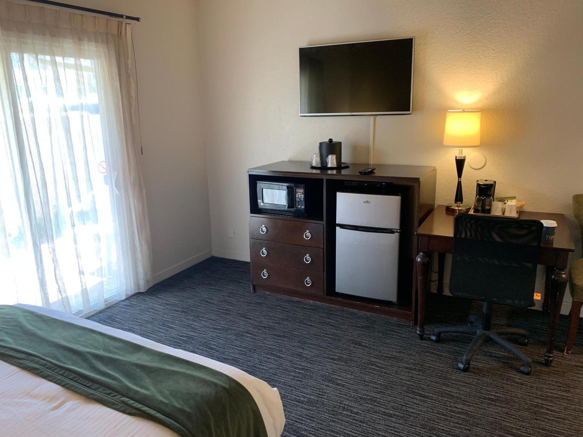 Cannery Row Inn photo 9