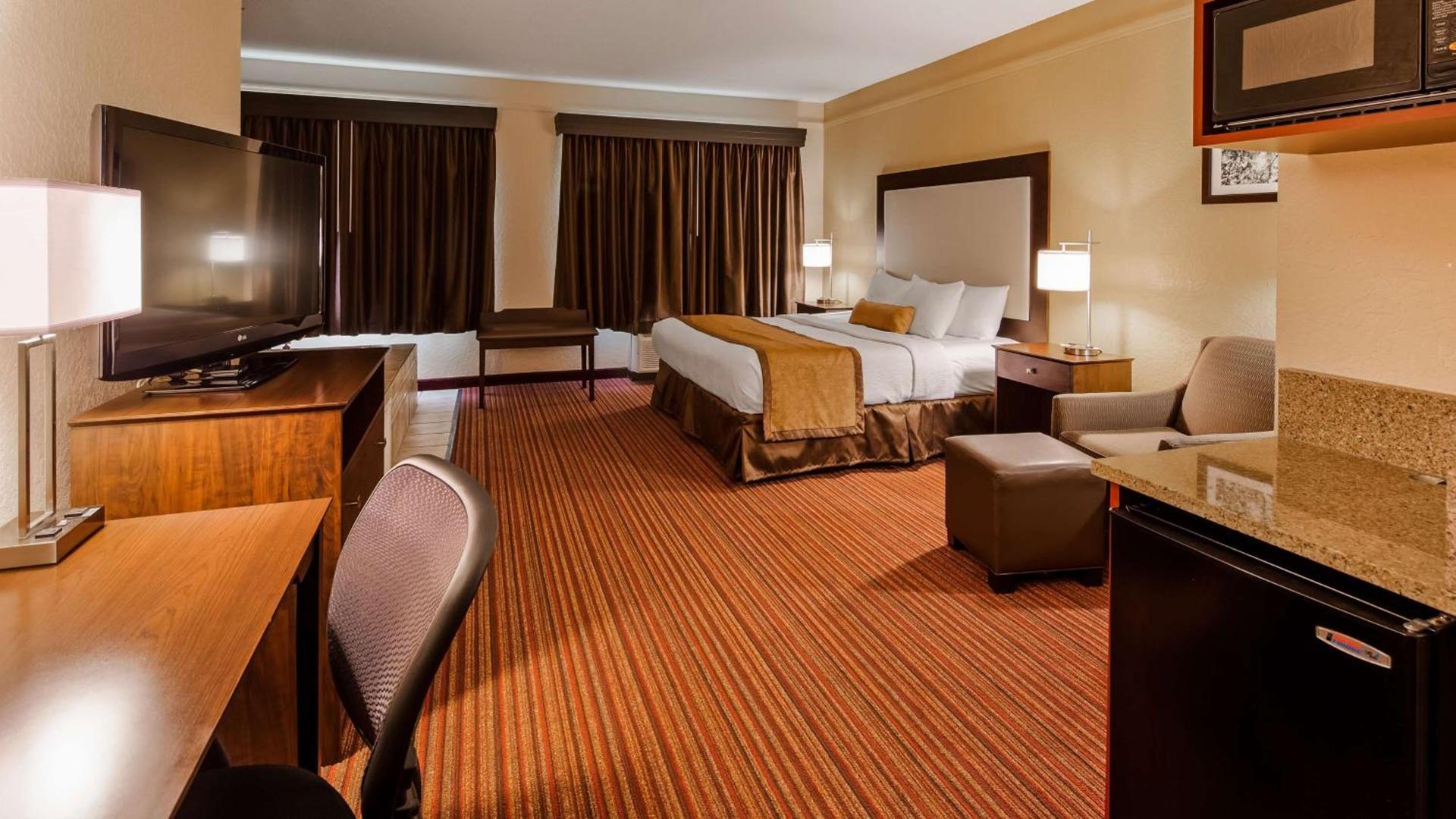 Best Western Plus Strawberry Inn & Suites photo 13