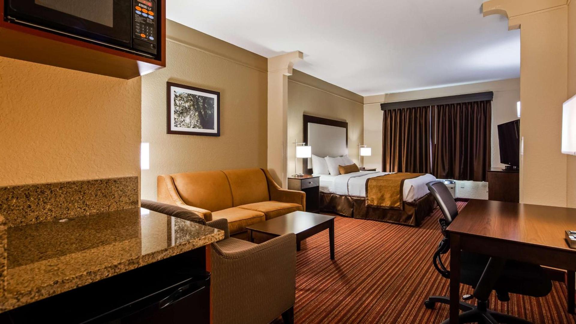 Best Western Plus Strawberry Inn & Suites photo 14
