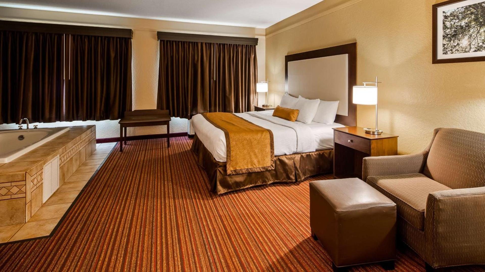 Best Western Plus Strawberry Inn & Suites photo 7