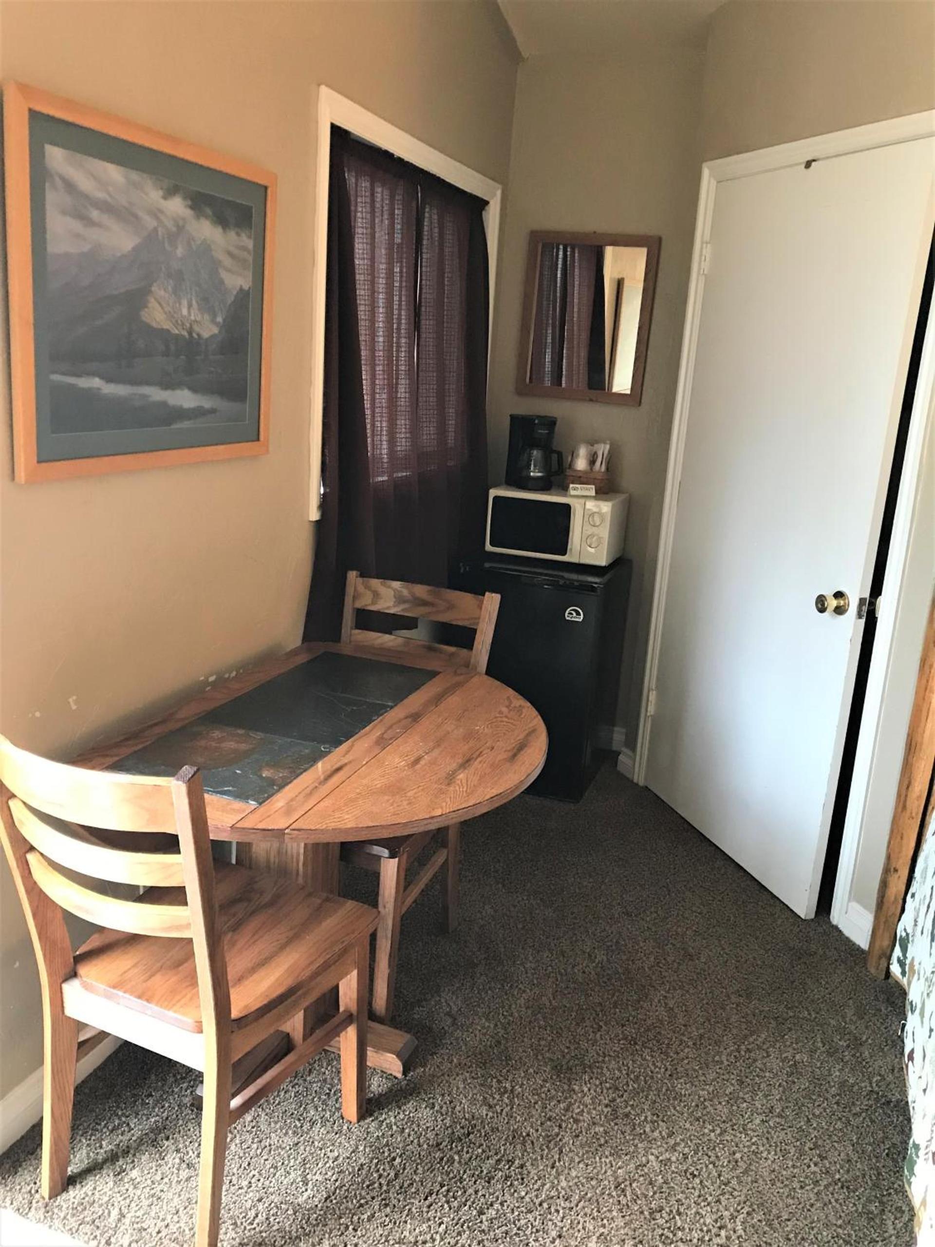 Drift Lodge photo 9