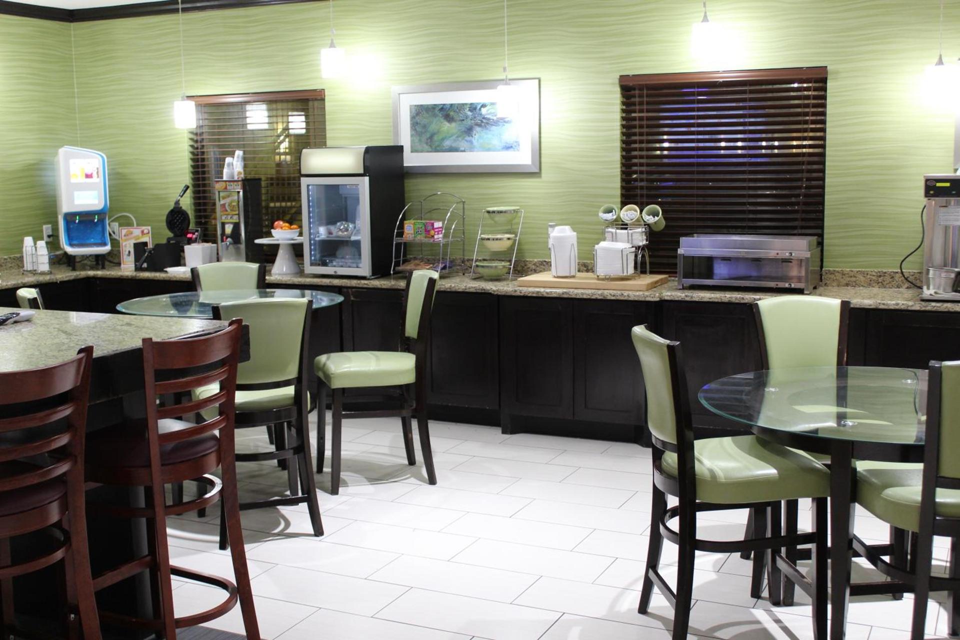 Horizon Inn & Suites photo 16