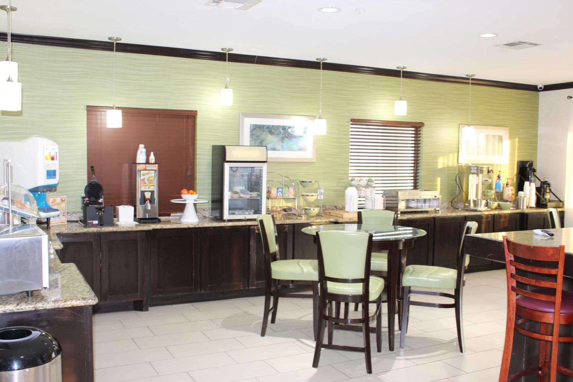 Horizon Inn & Suites photo 10