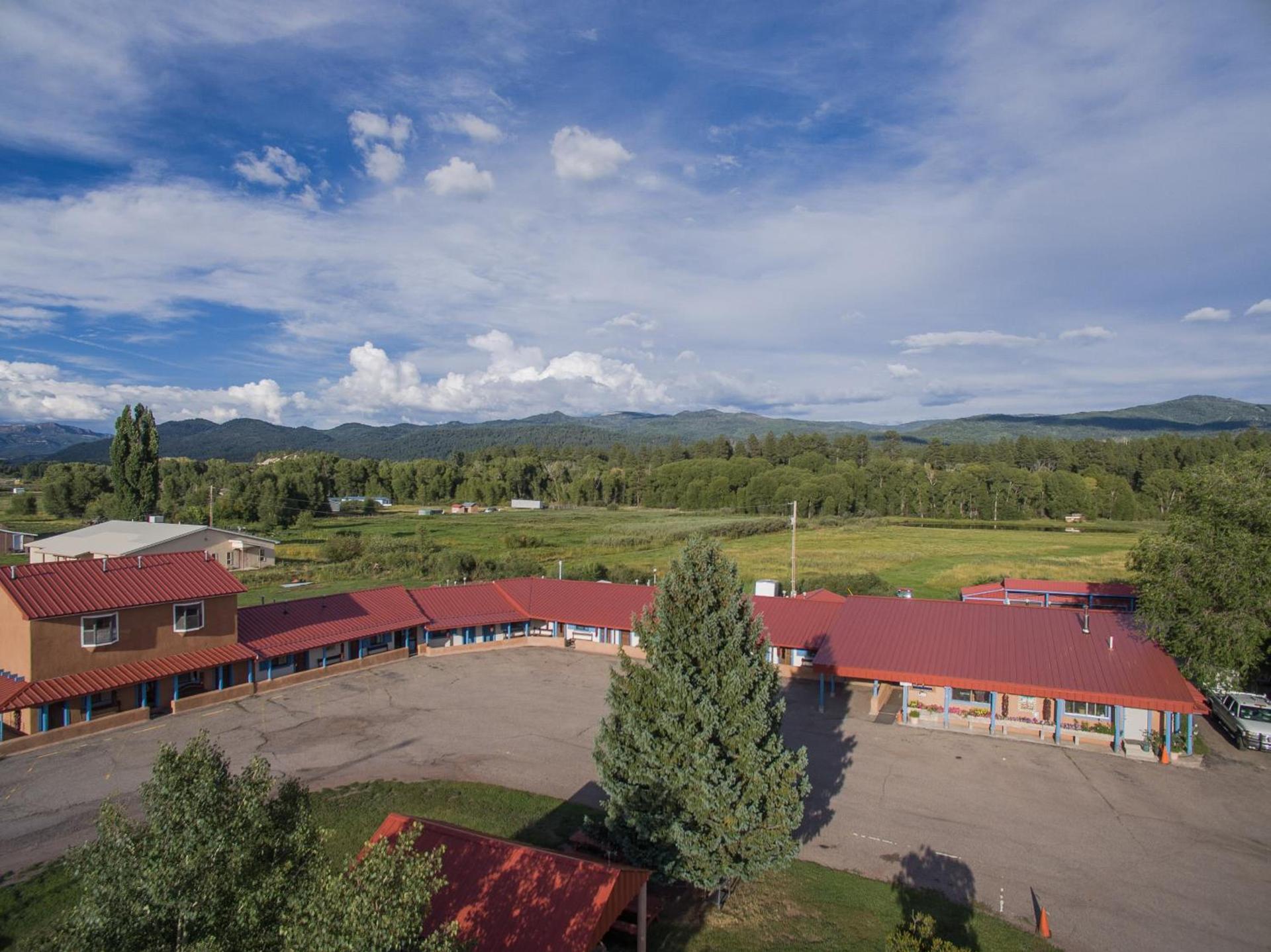 Chama Trails Motel photo 57