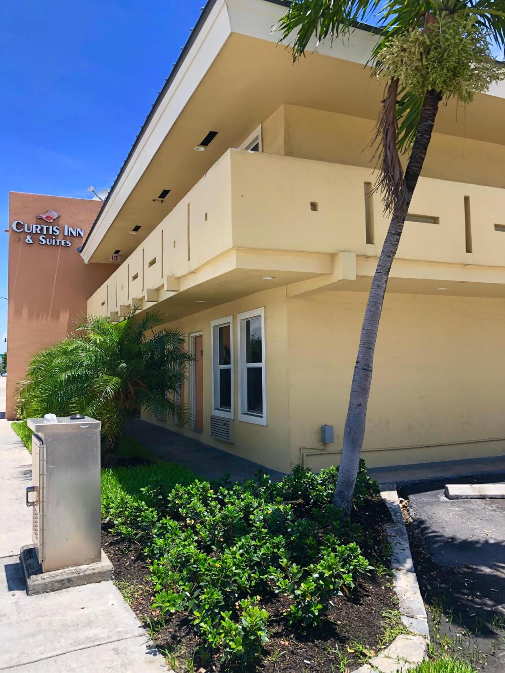 Curtis Inn & Suites photo 36