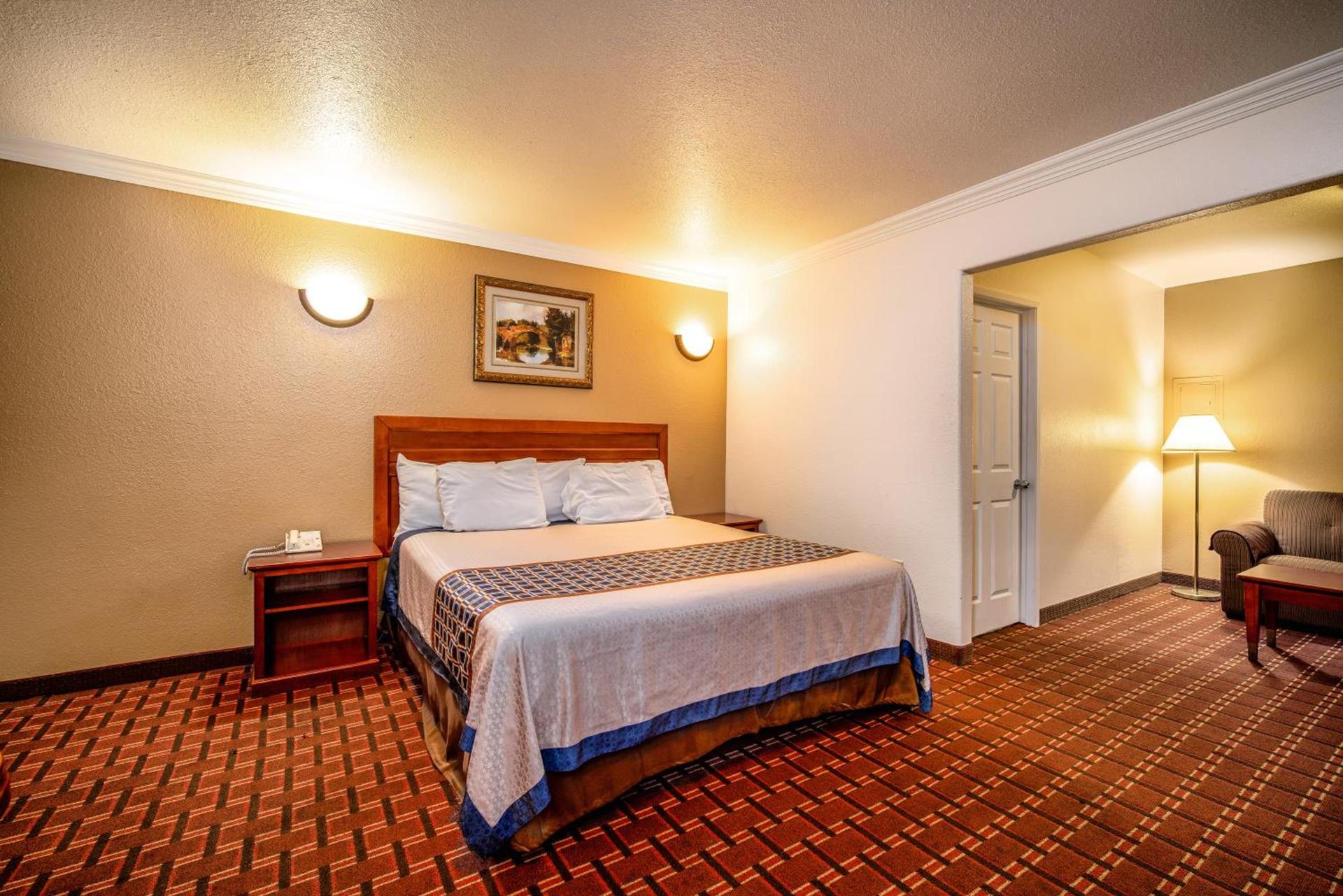 Regency Inn & Suites Downey photo 13