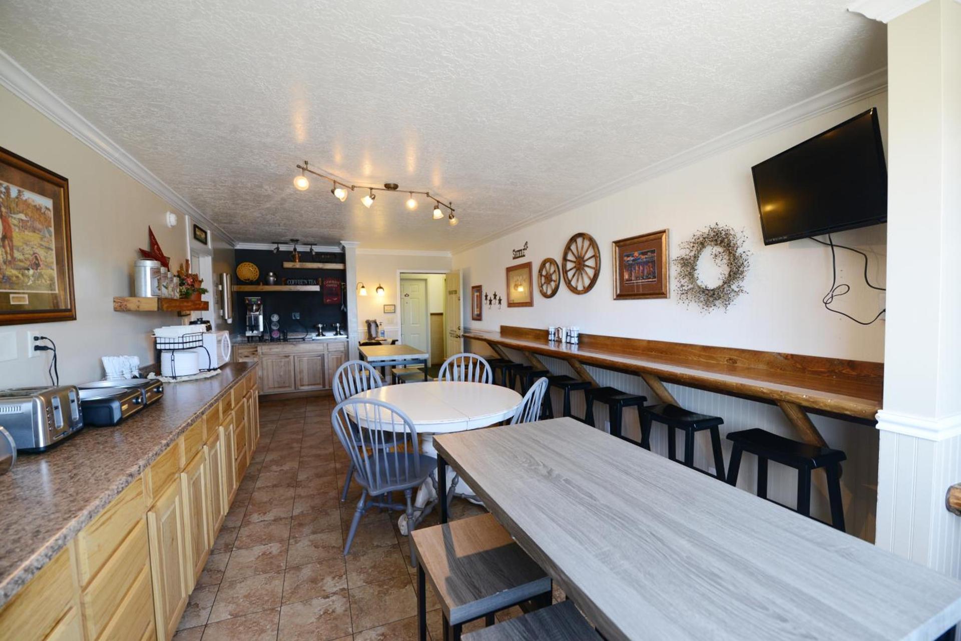 Western Inn - Tremonton, Utah photo 21