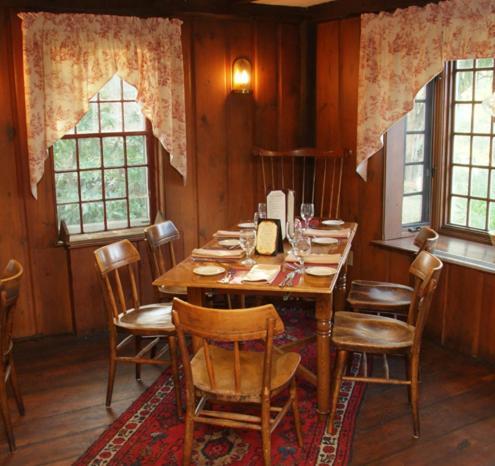 Publick House Historic Inn and Country Motor Lodge photo 27