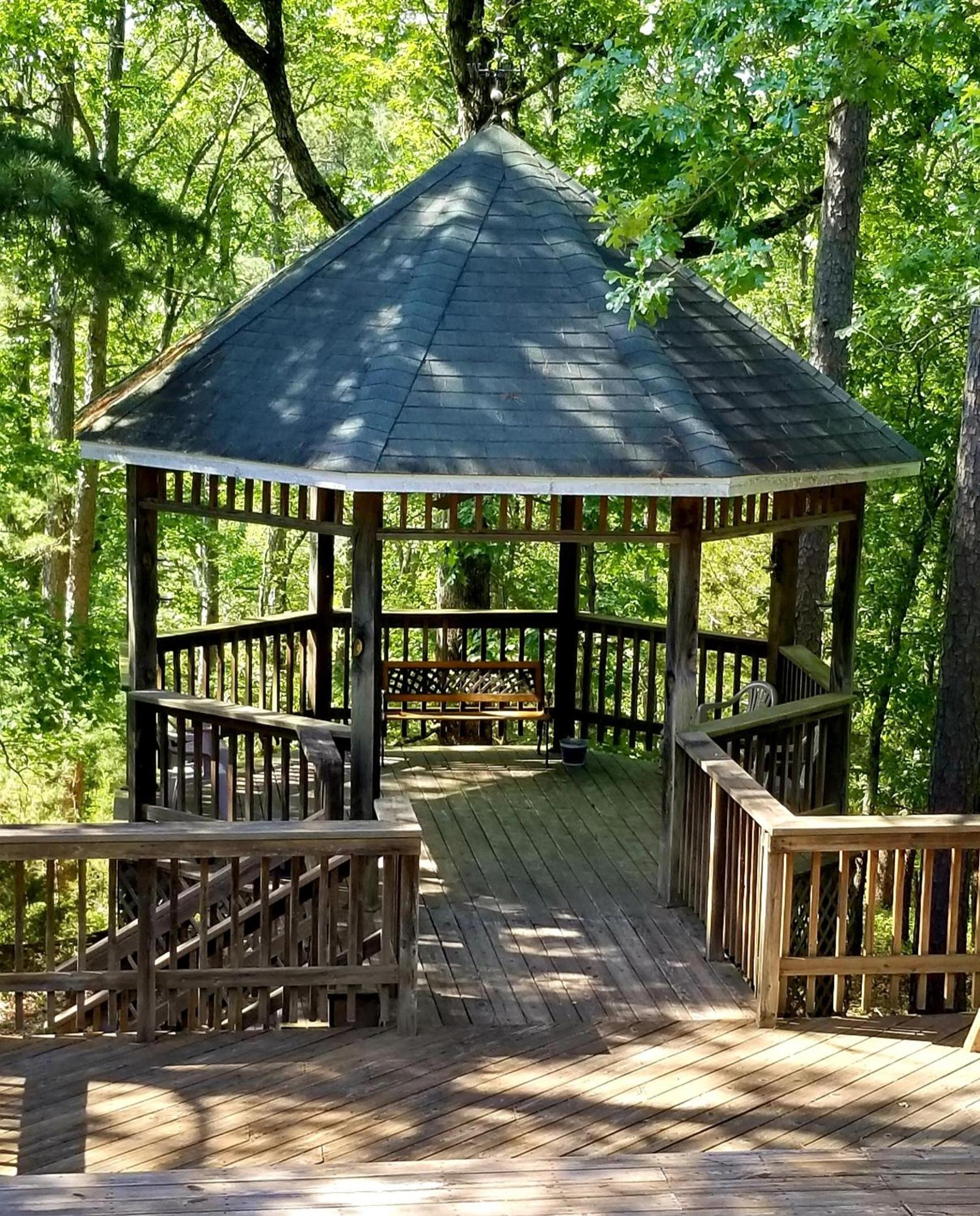 Evening Shade Inn photo 25