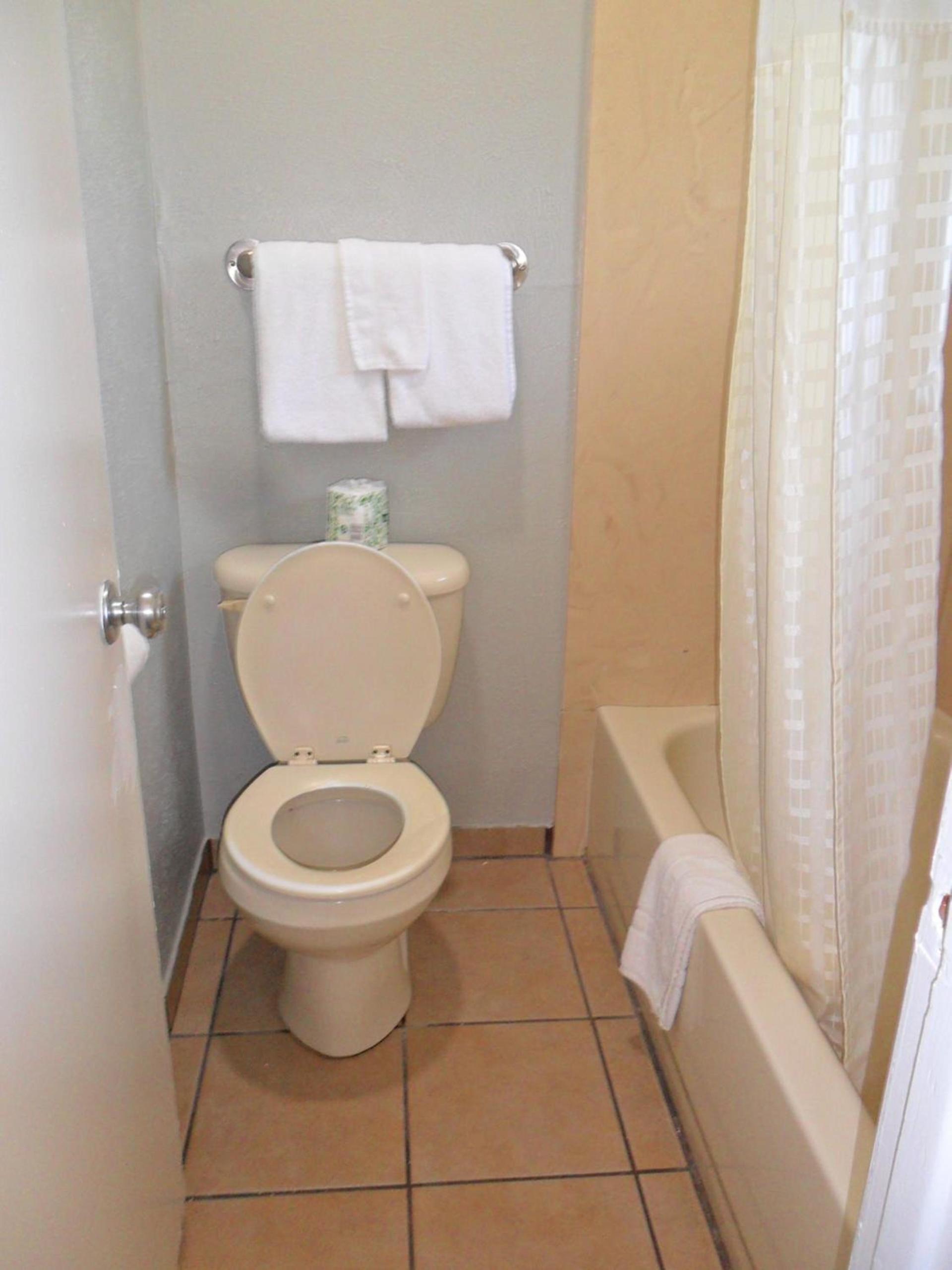 A-OK Motel photo 17