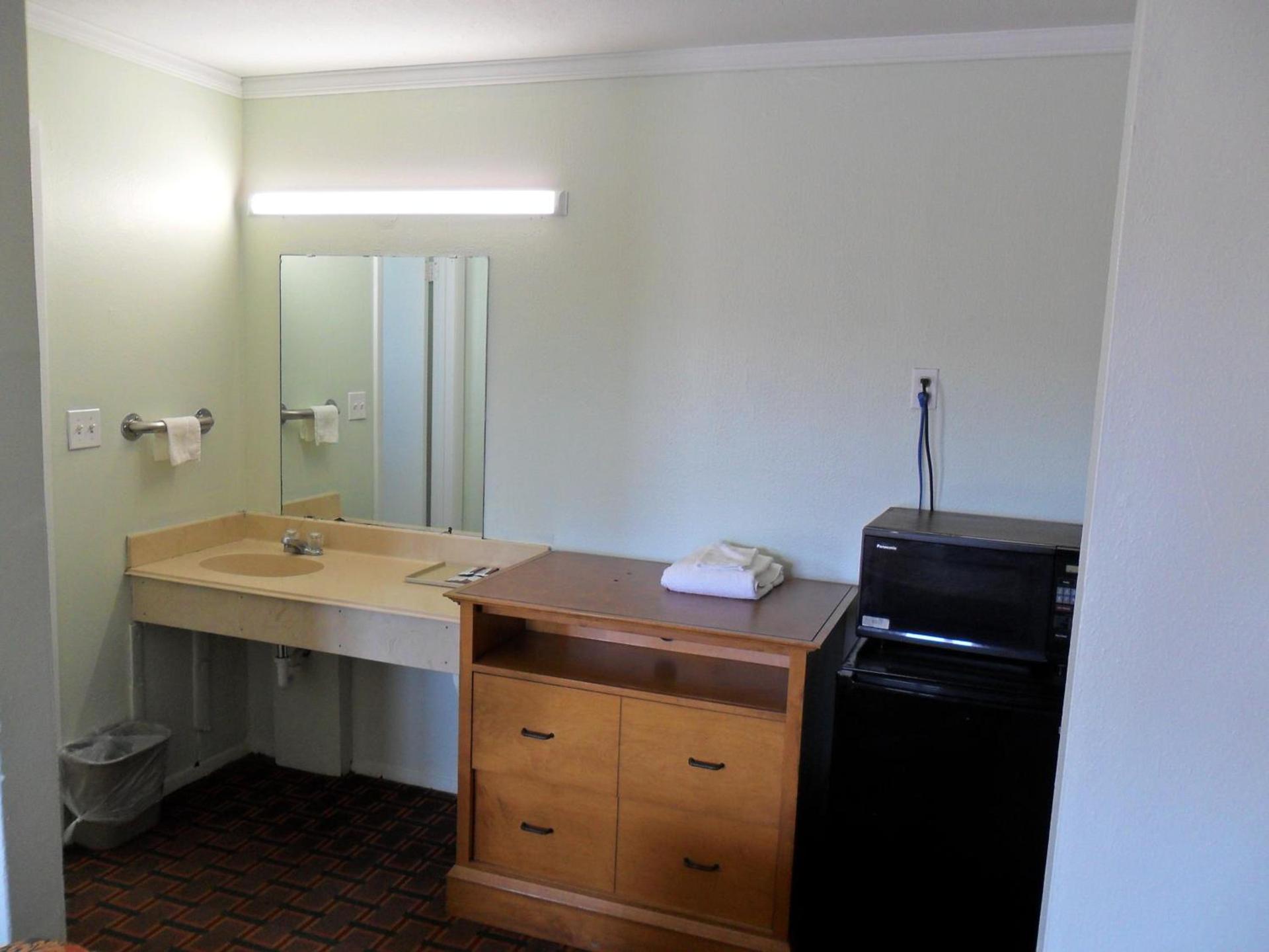 A-OK Motel photo 6