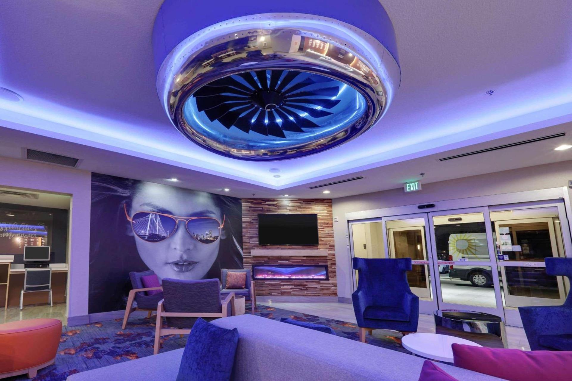 La Quinta by Wyndham Dallas Love Field photo 31