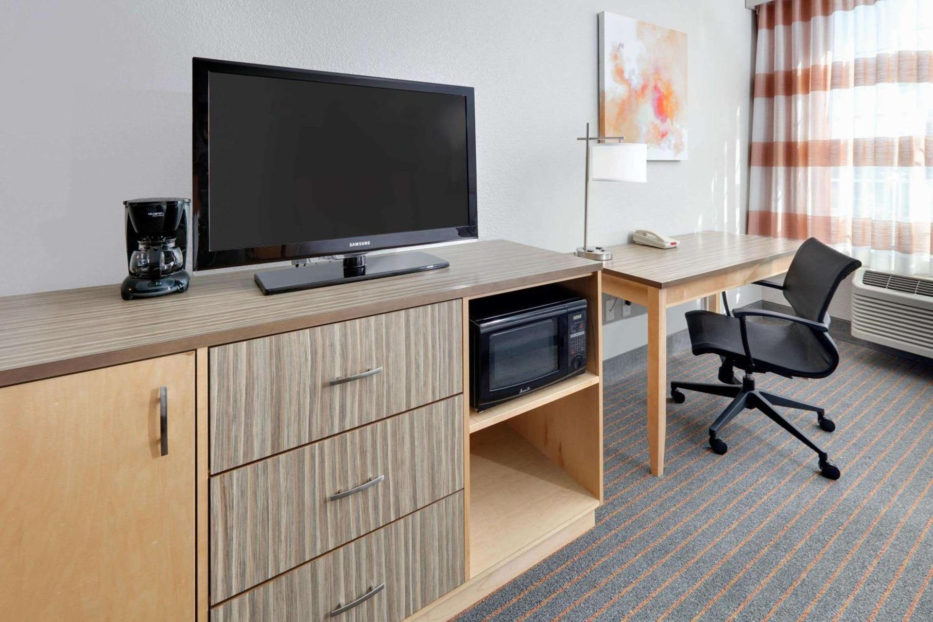 La Quinta by Wyndham Dallas Love Field photo 23