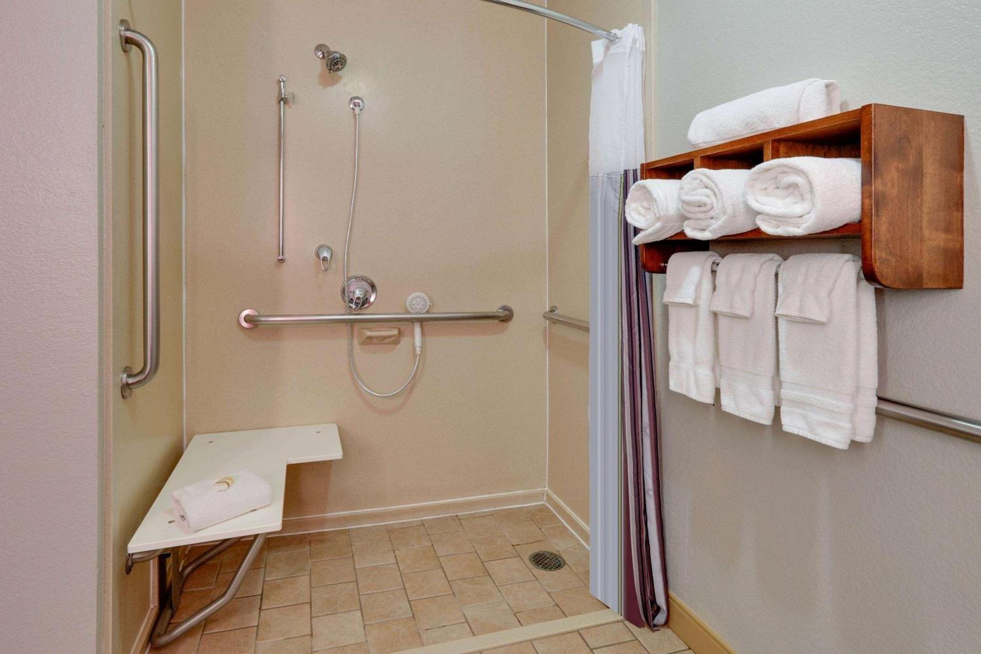 La Quinta by Wyndham Dallas Love Field photo 14