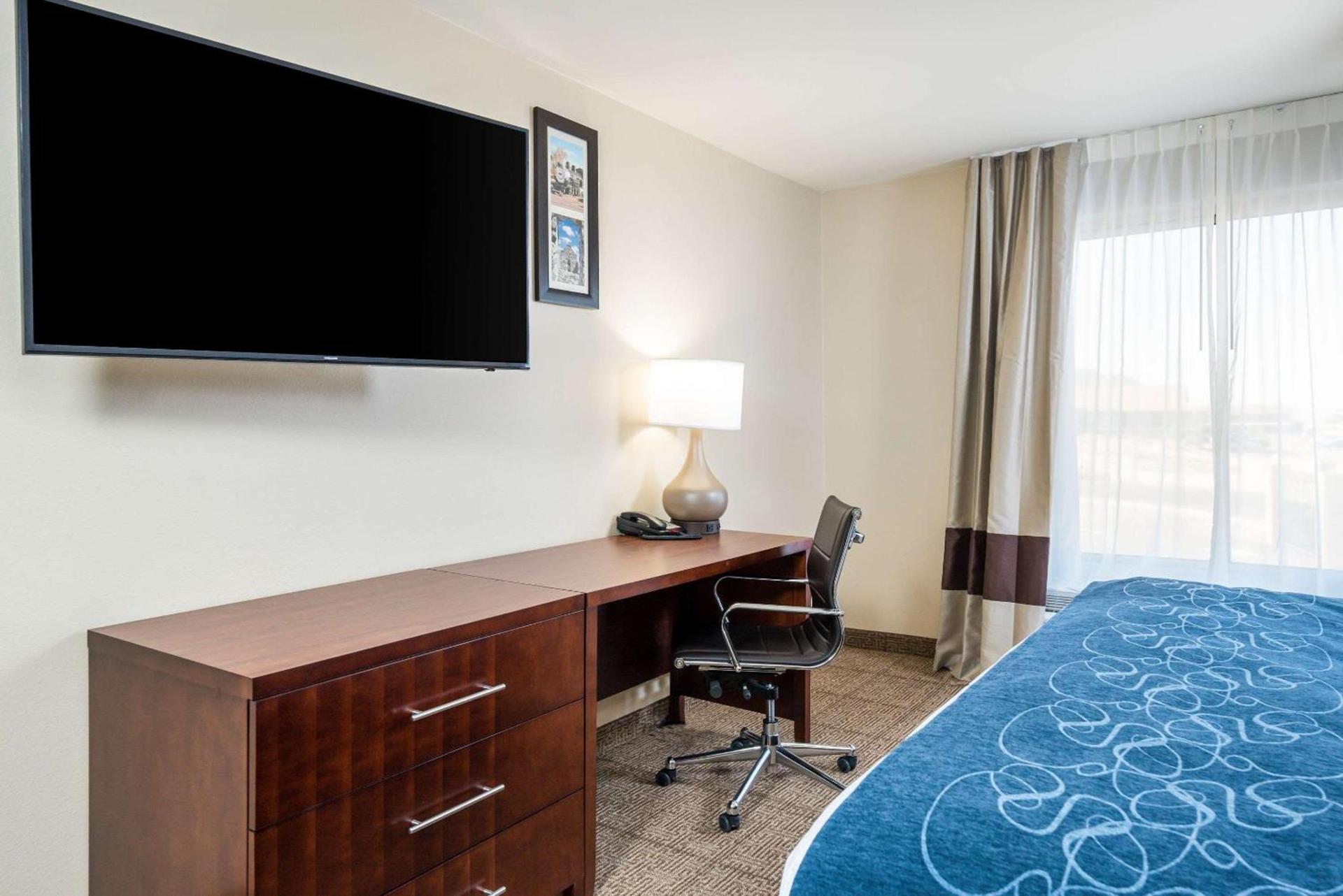 Comfort Inn Tonopah photo 20