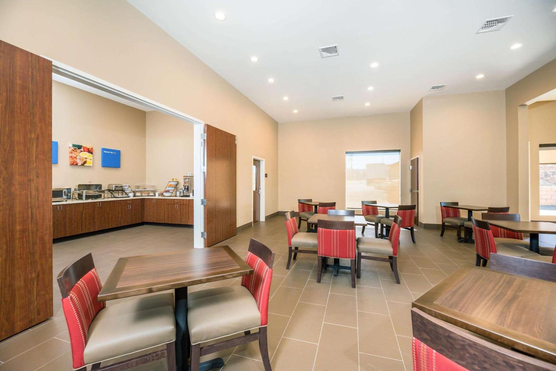 Comfort Inn Tonopah photo 6
