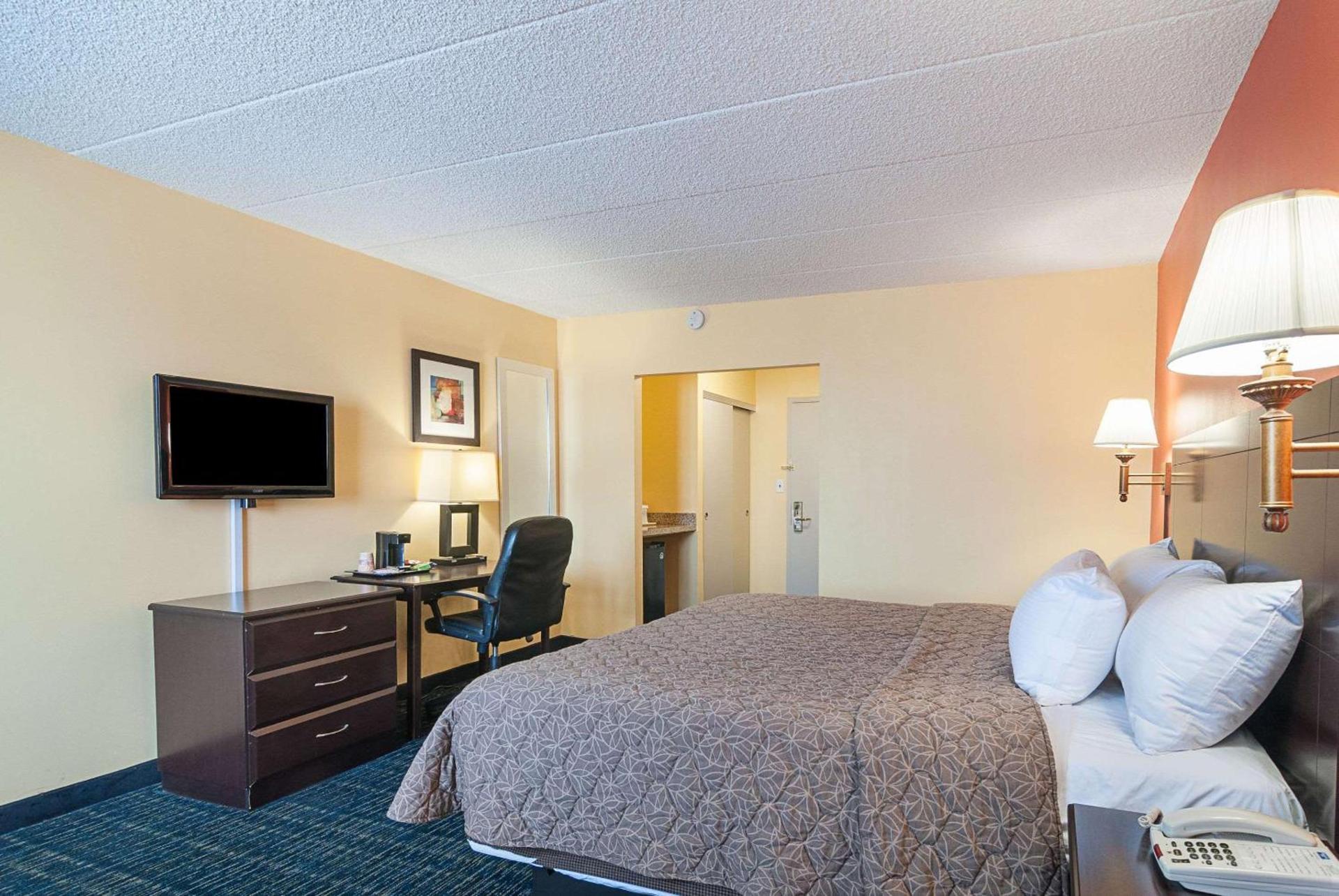 Rodeway Inn Meadowlands photo 23