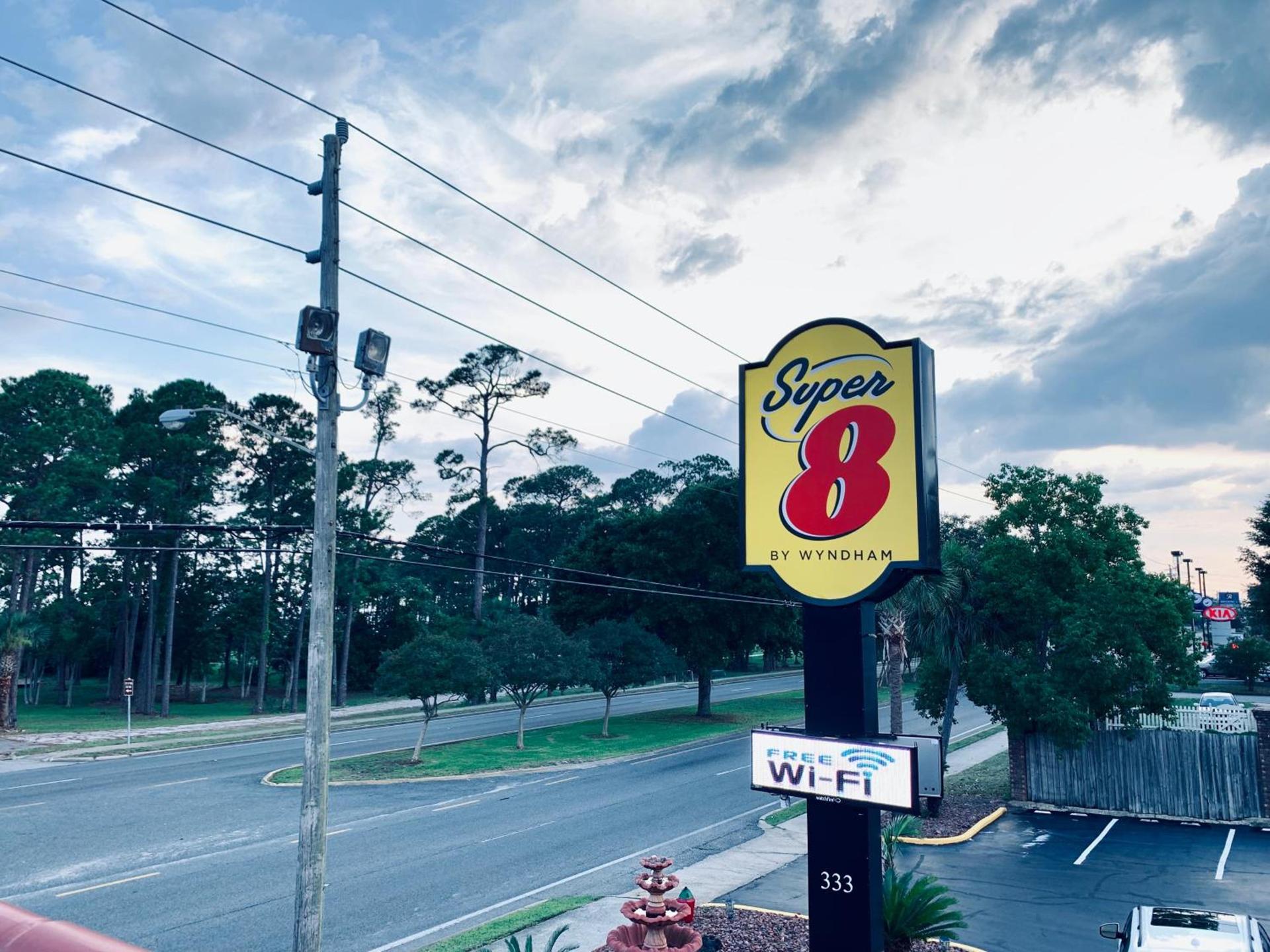 Super 8 by Wyndham Ft Walton Beach photo 6