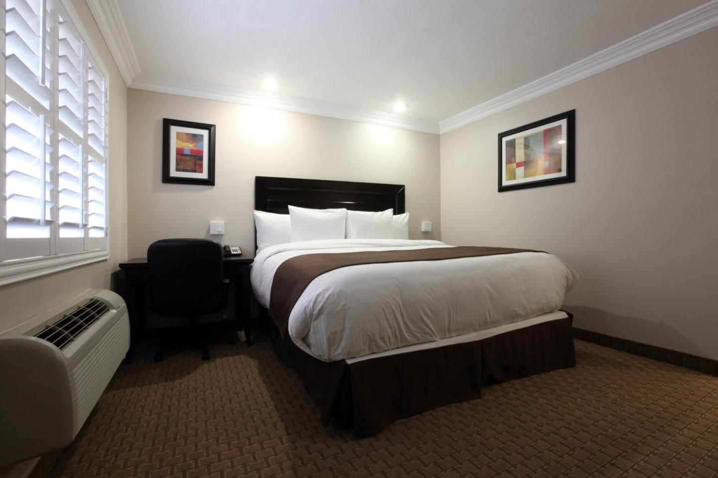 Raincross Hotel Riverside photo 12