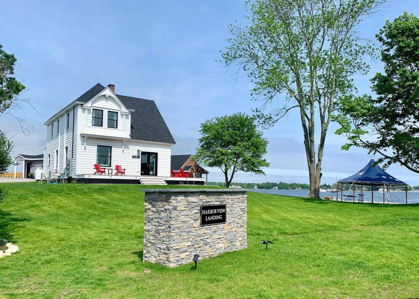 Harbor View Landing photo 58