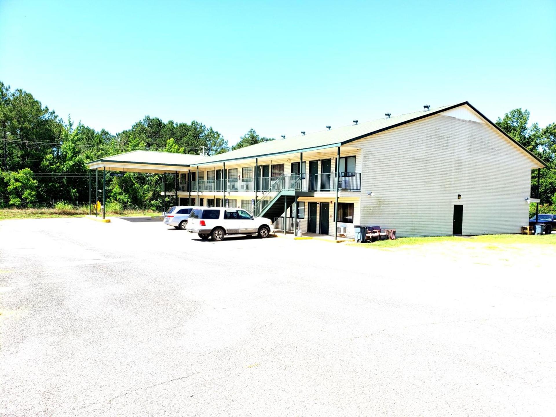 Motel 103 photo 4