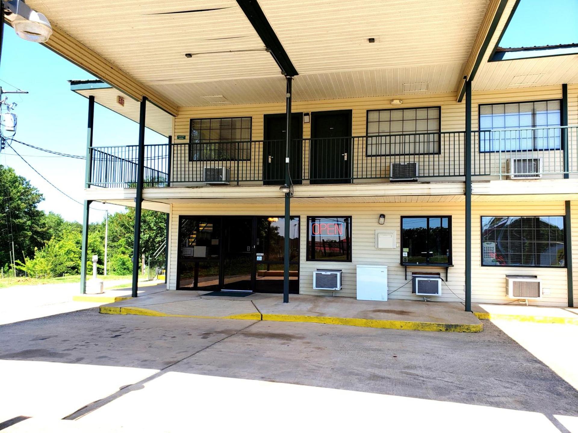 Motel 103 photo 6