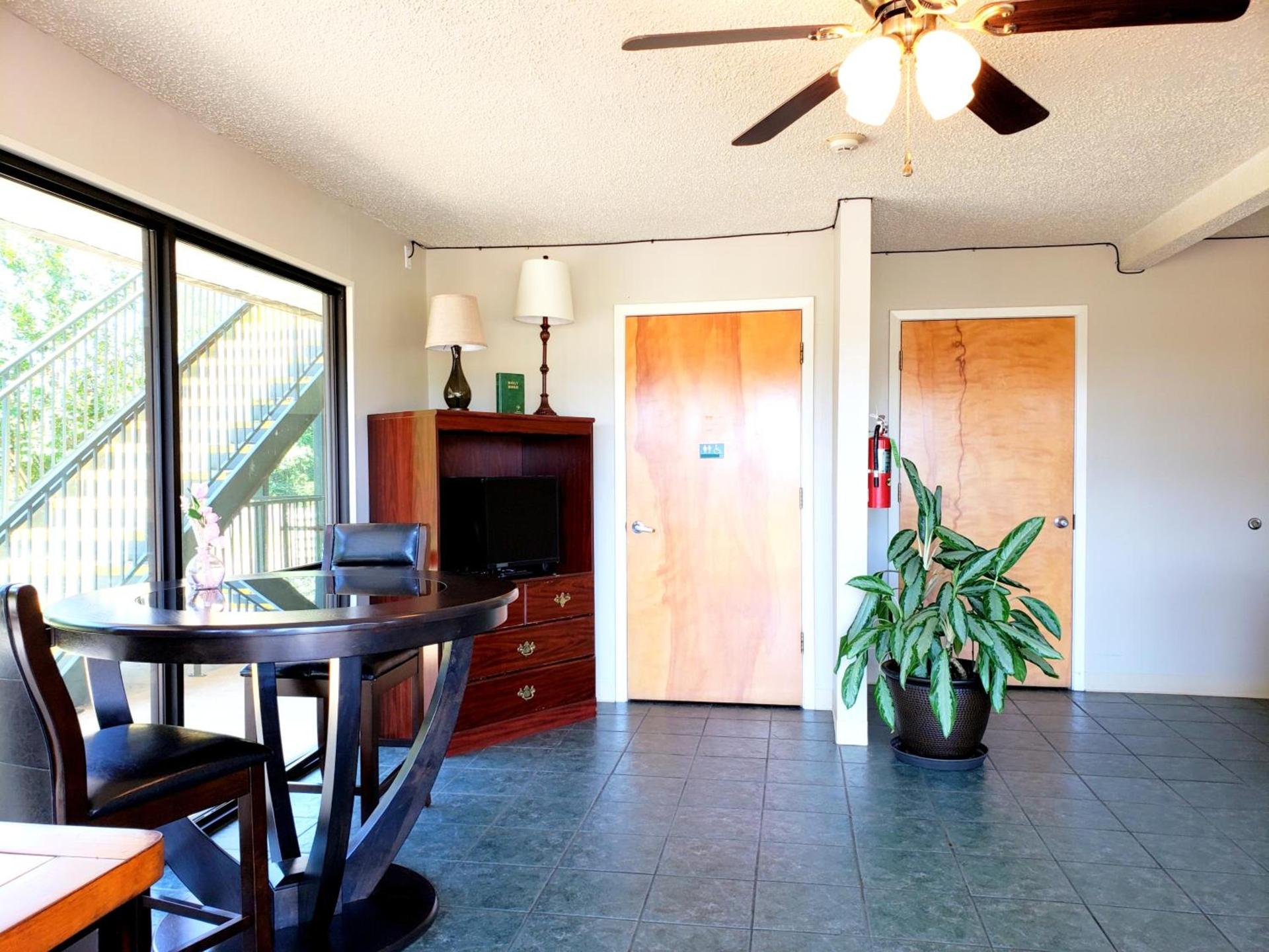 Motel 103 photo 5