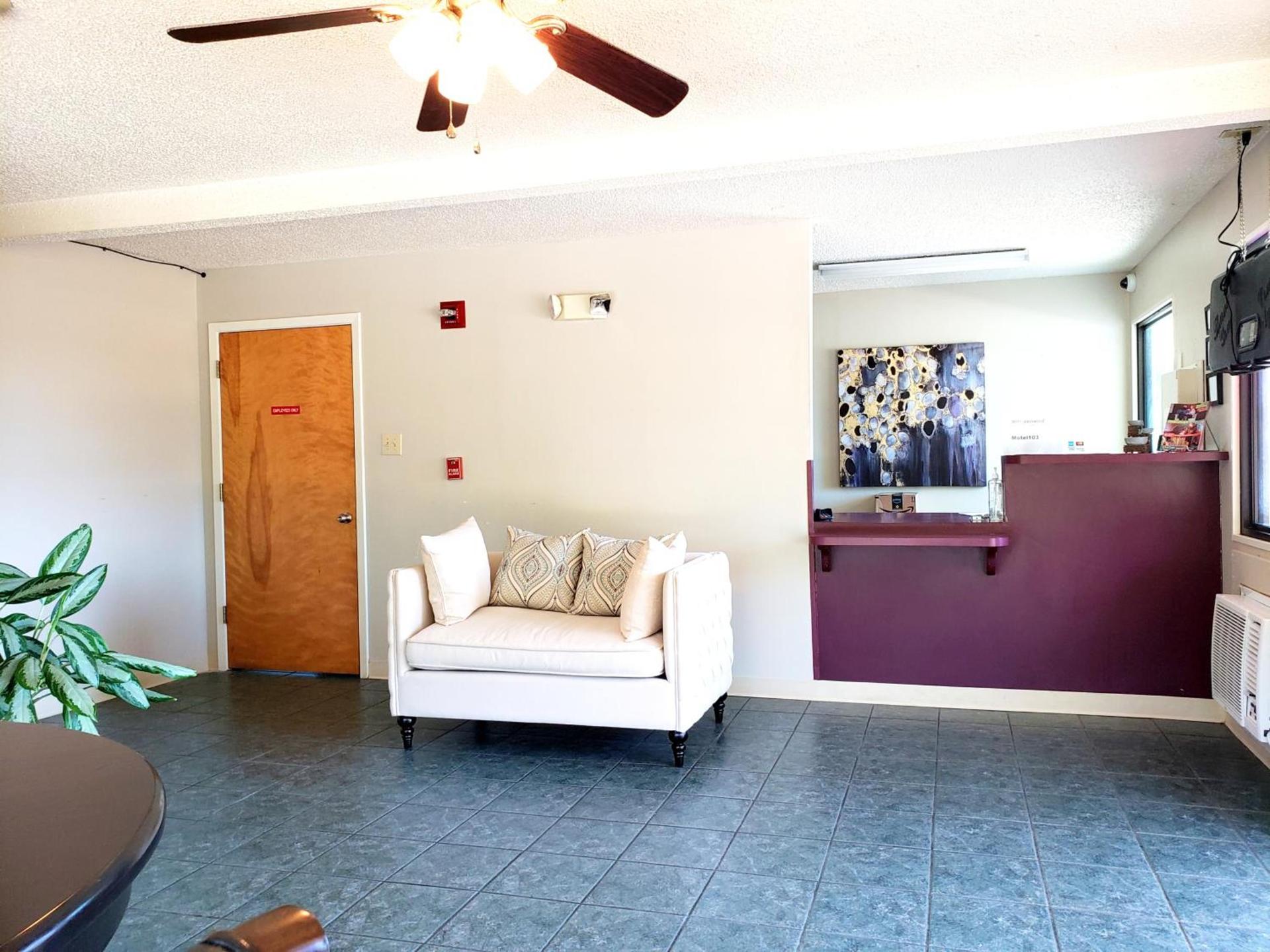 Motel 103 photo 12