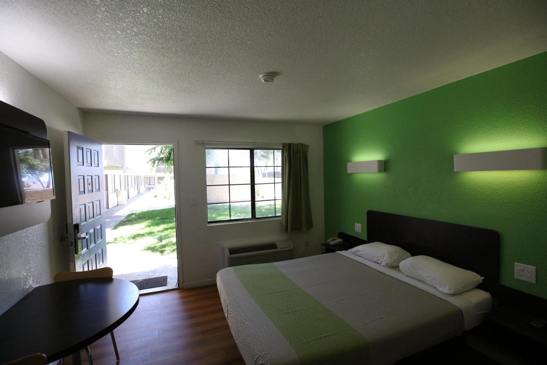 Motel 6-Barstow, CA photo 31