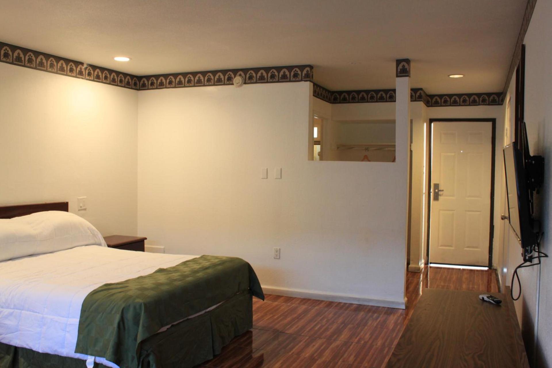 Menifee Inn photo 18