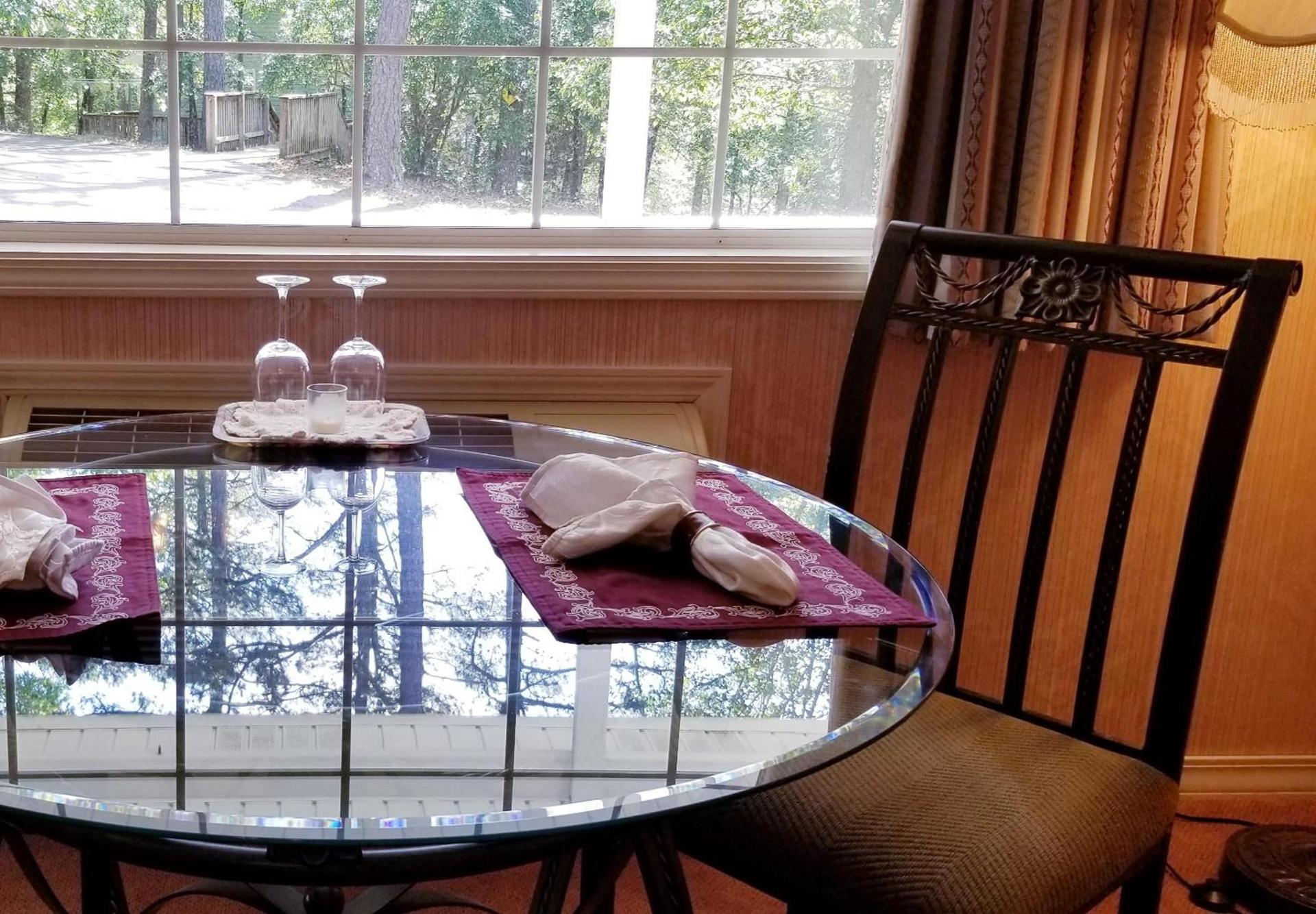Evening Shade Inn photo 19