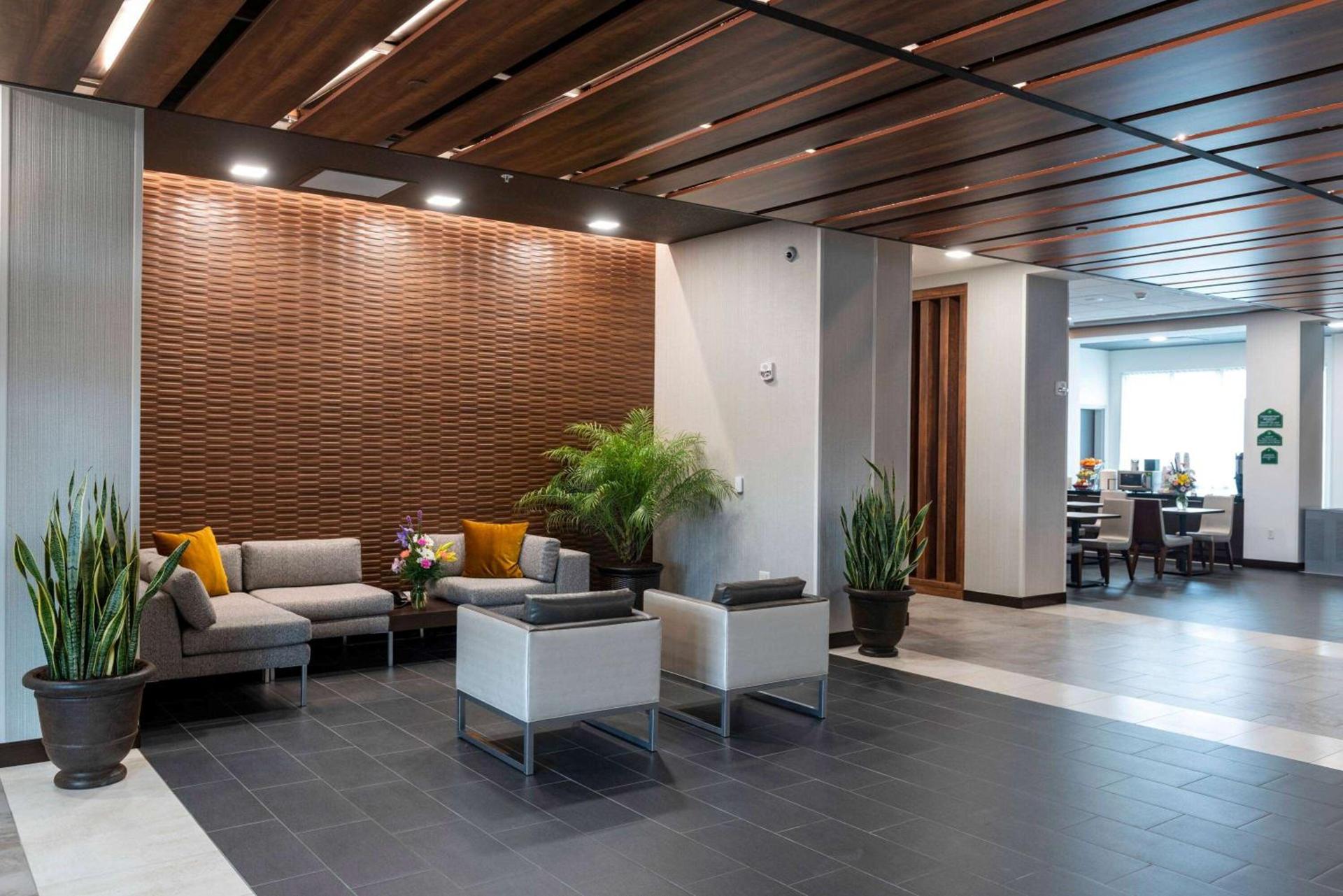 Wingate by Wyndham Angola photo 6