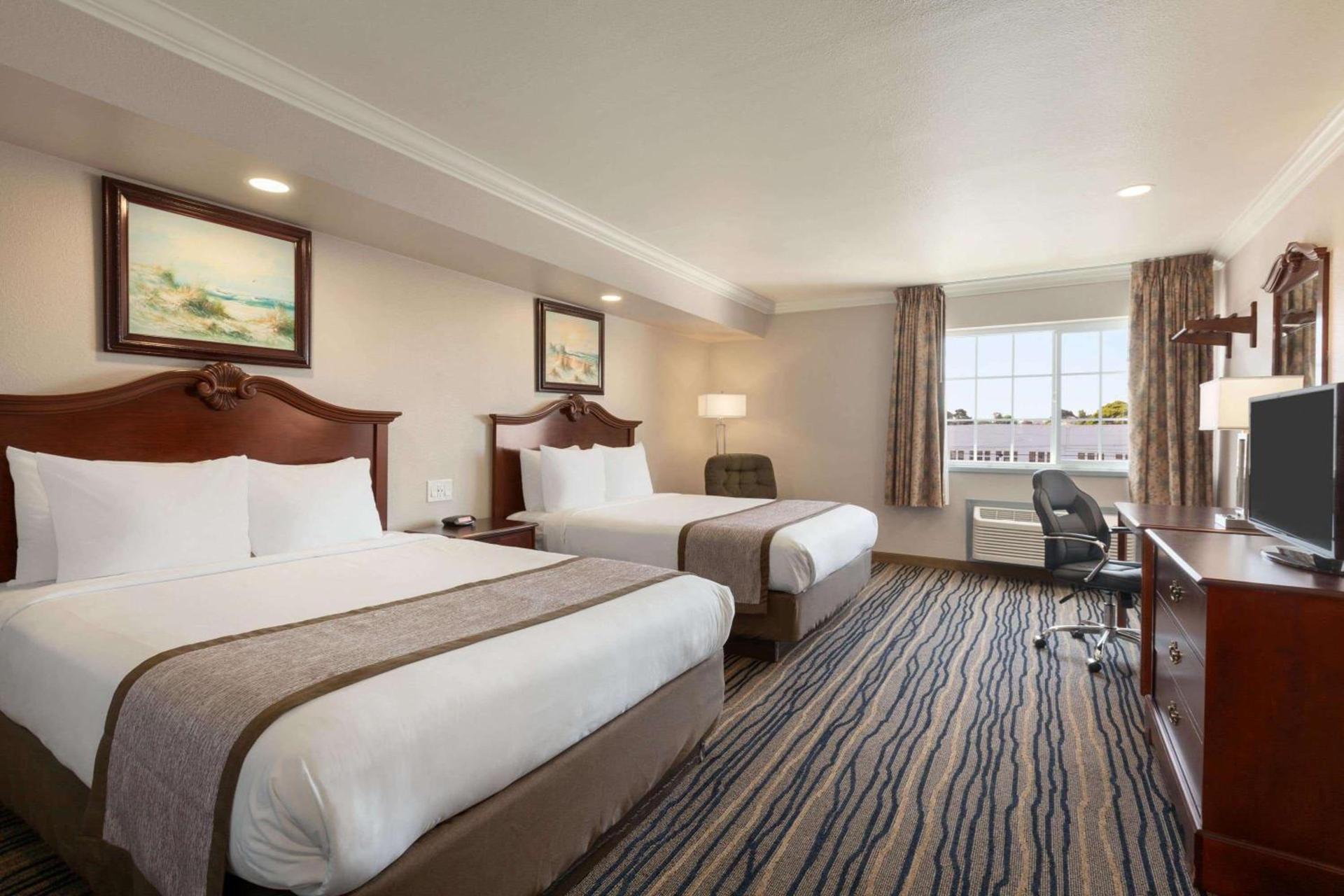 Days Inn by Wyndham Eureka CA photo 21