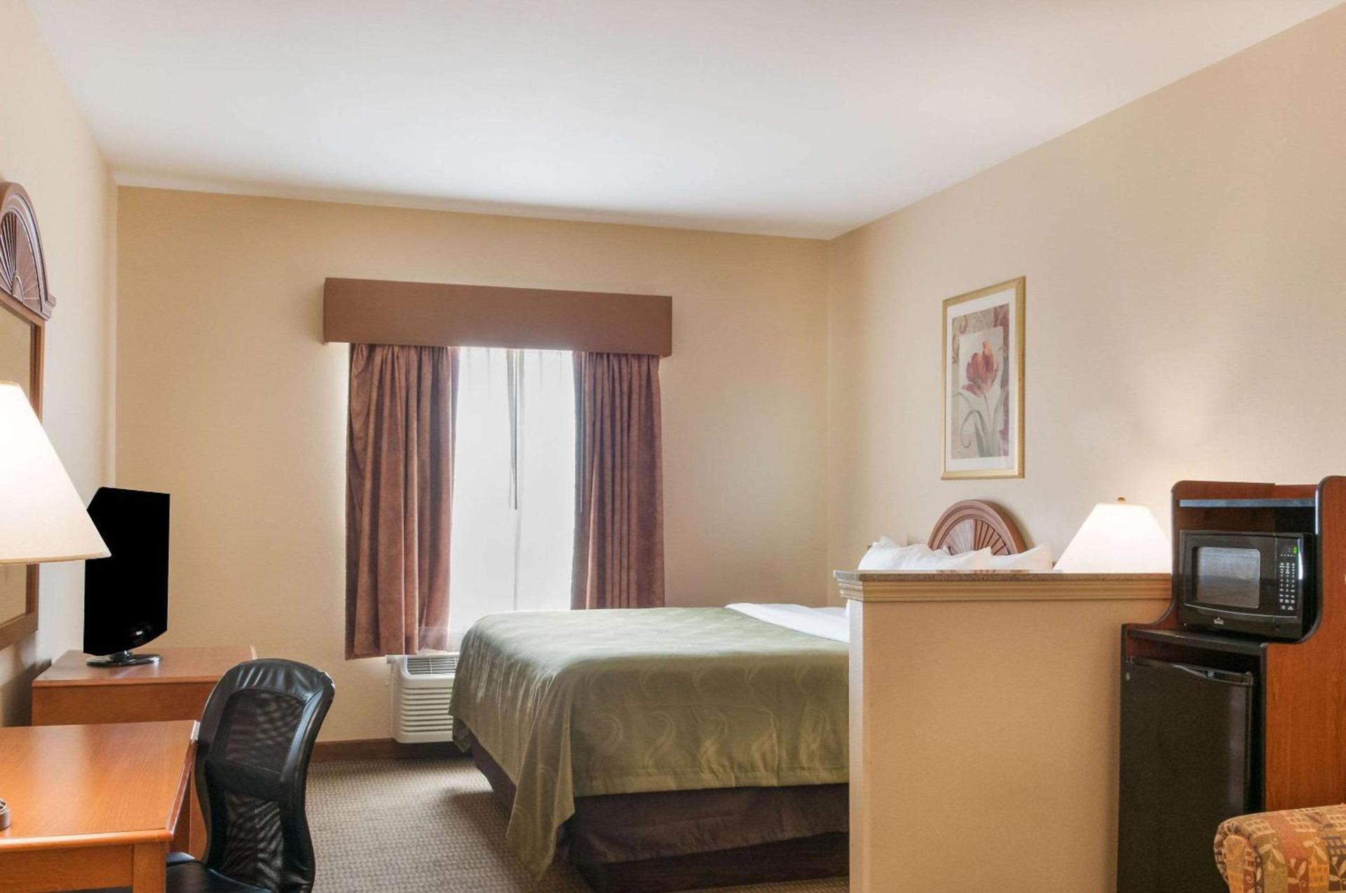 Quality Inn & Suites Houma photo 22