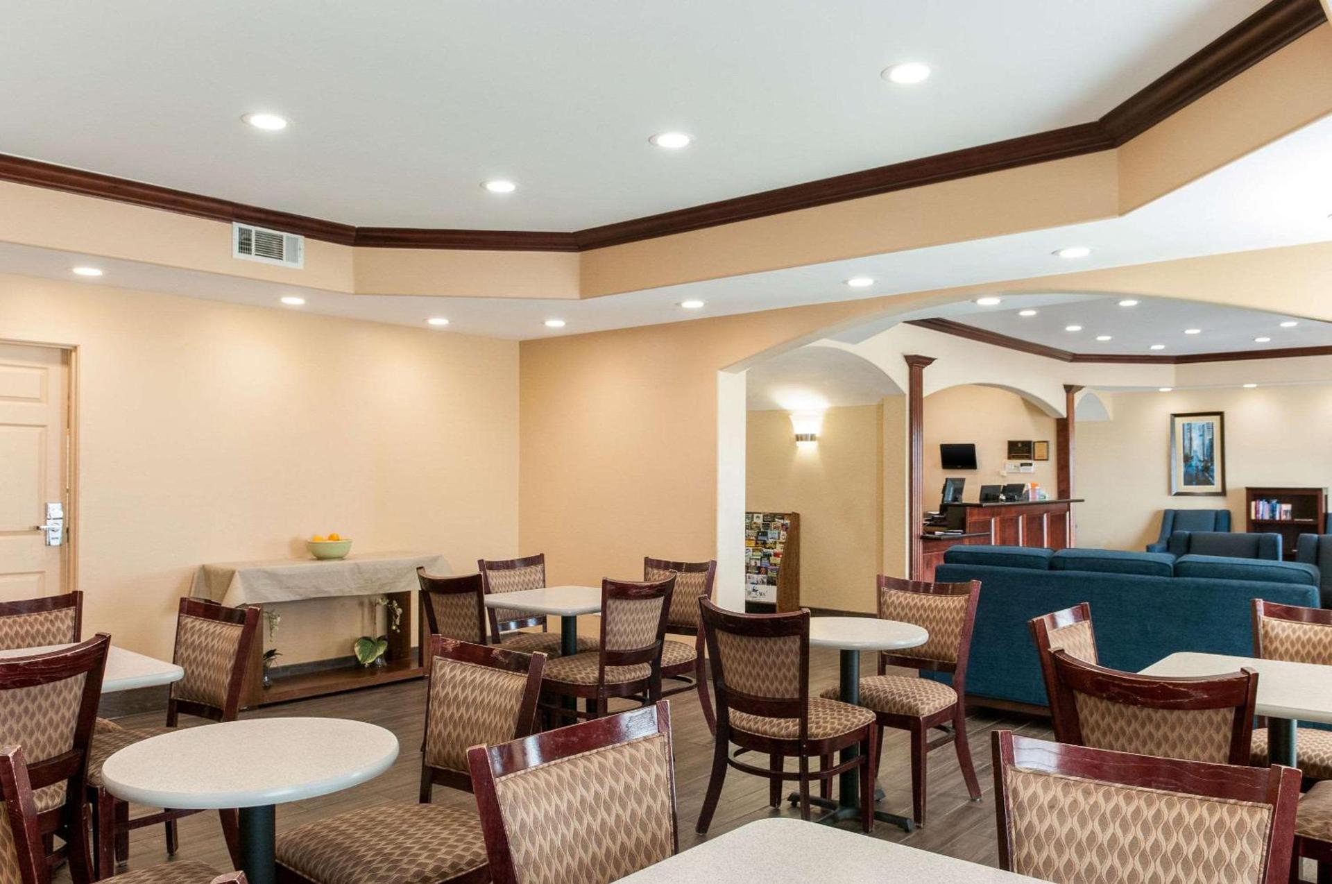 Quality Inn & Suites Houma photo 38