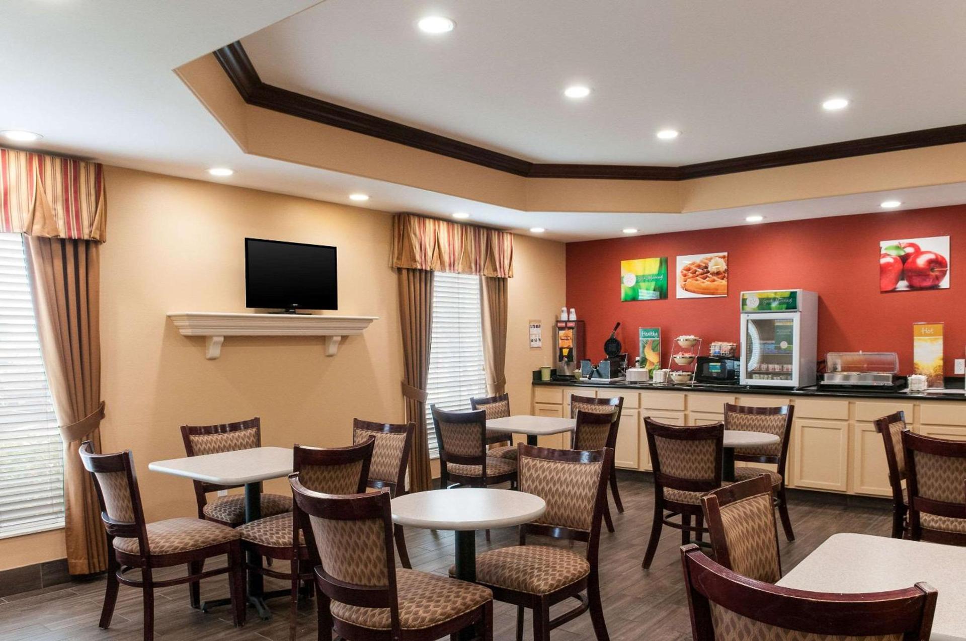 Quality Inn & Suites Houma photo 35