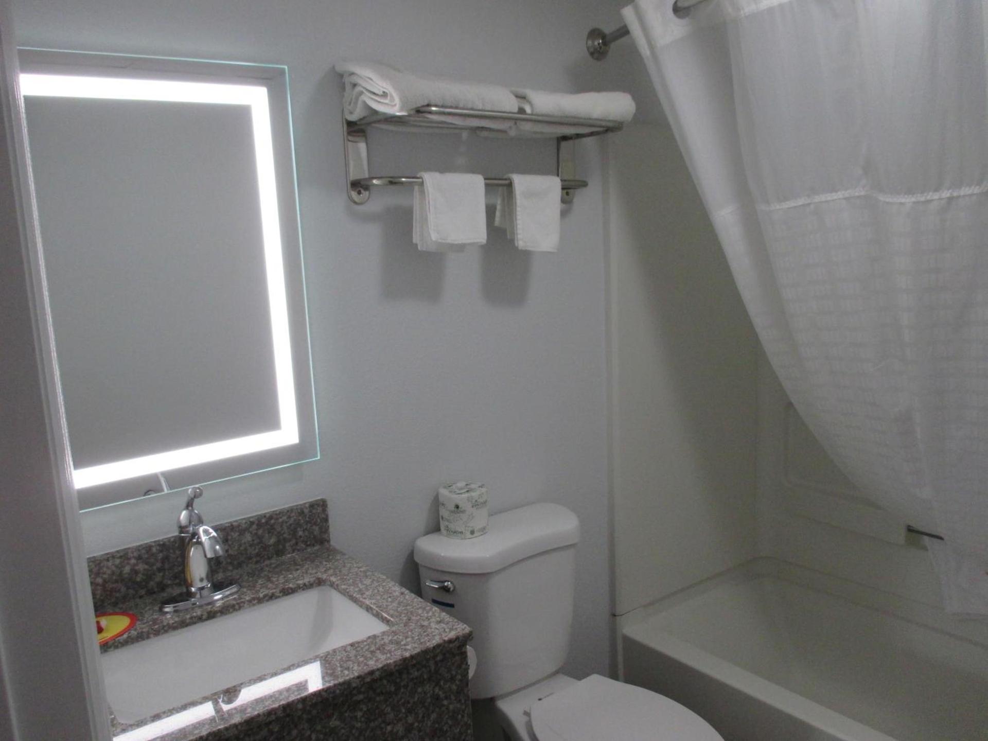 Plum Tree Inn photo 6