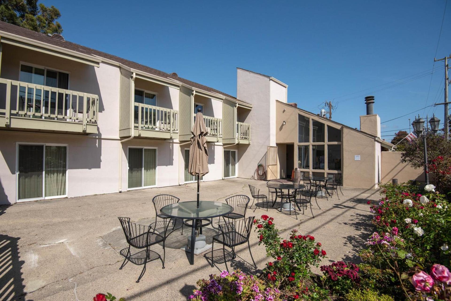 Cannery Row Inn photo 21