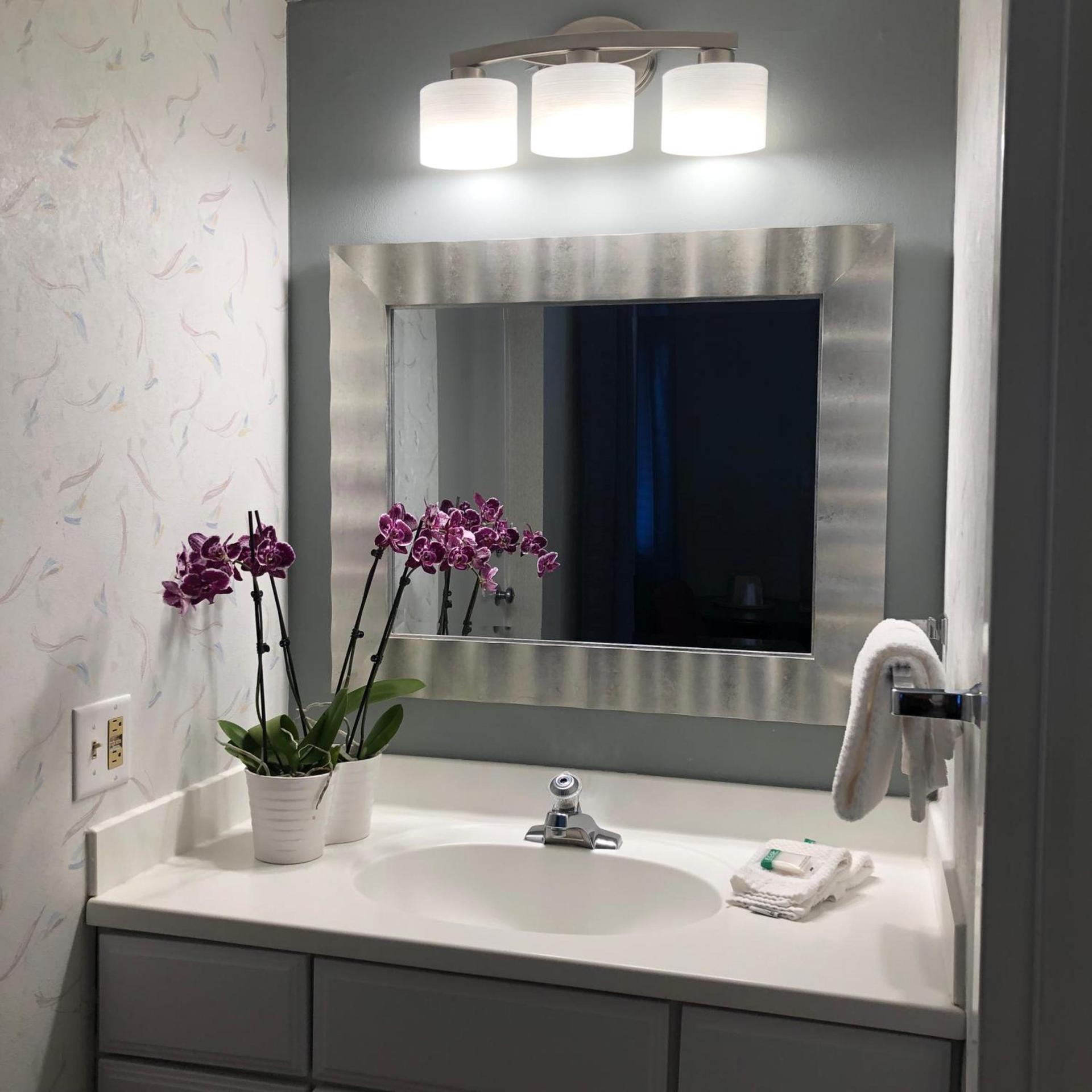 Hyannis Inn photo 40