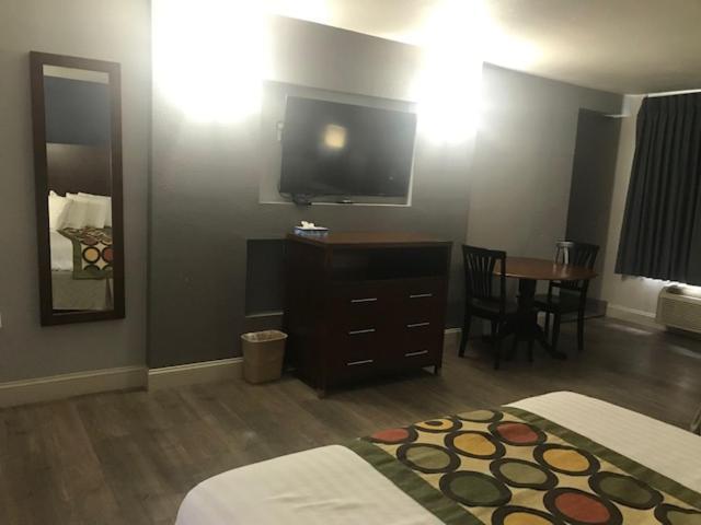 Alamar Resort Inn photo 4