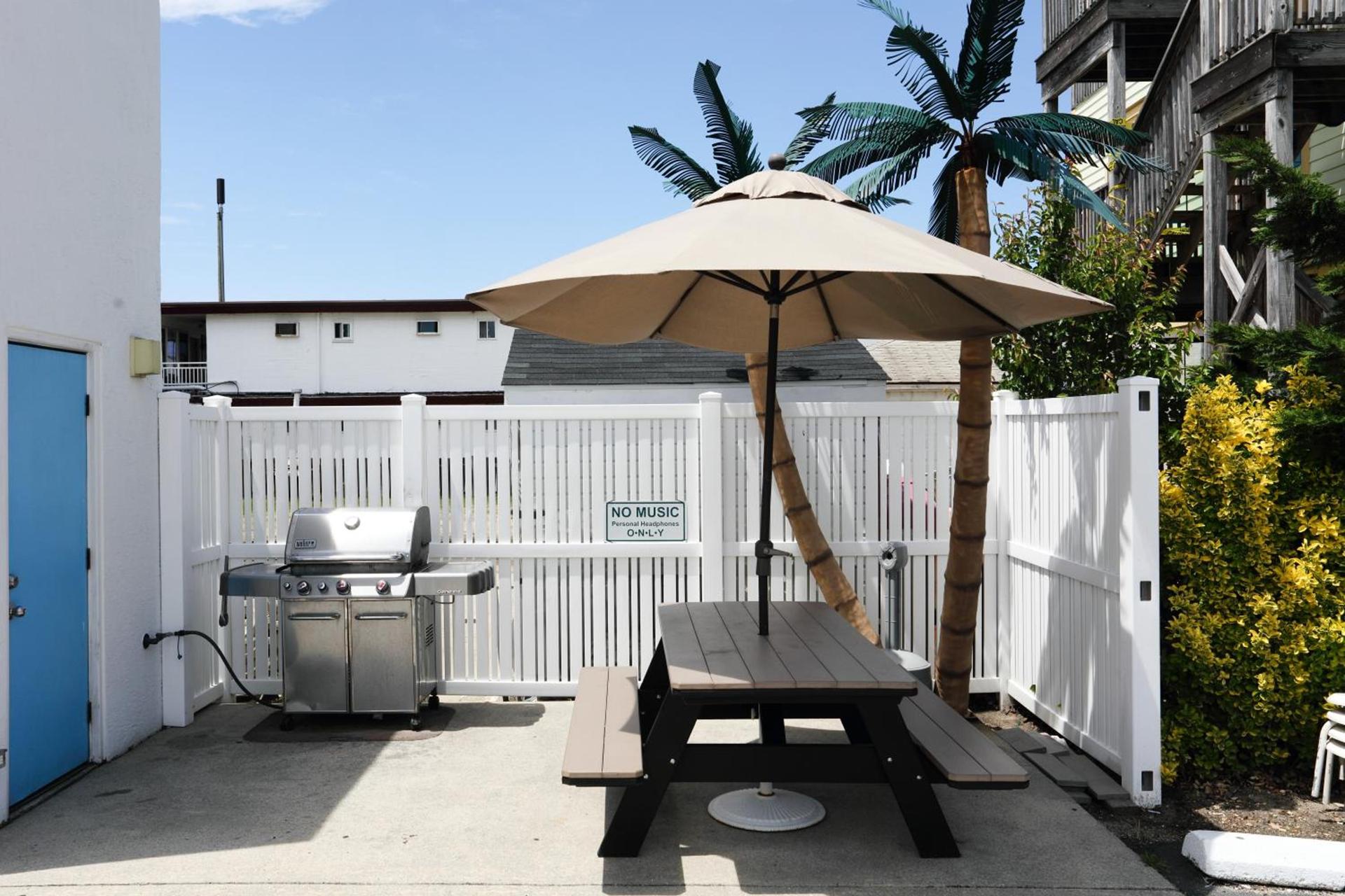 Riviera Resort & Suites photo 8