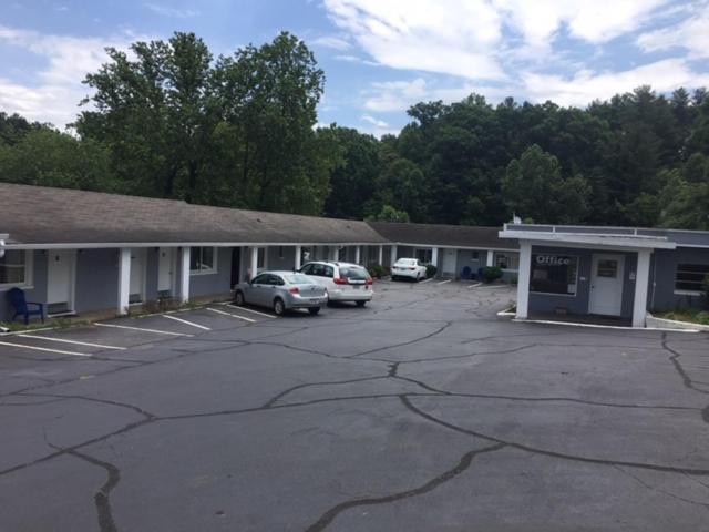Hilltop Inn photo 2